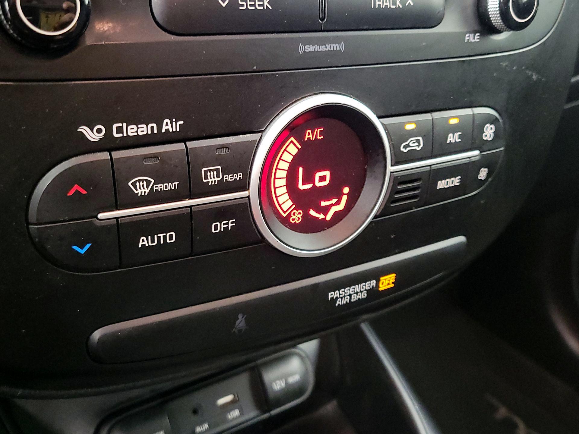 Thumbnail: 2017 Kia Soul - 16