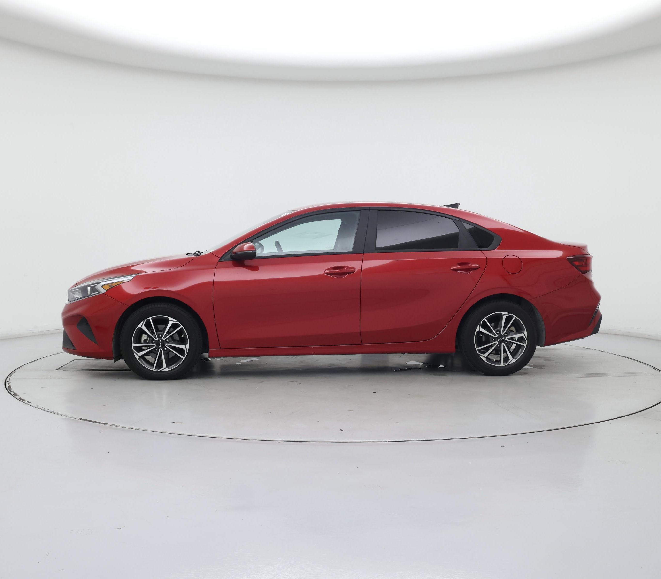Thumbnail: 2023 Kia Forte - 3