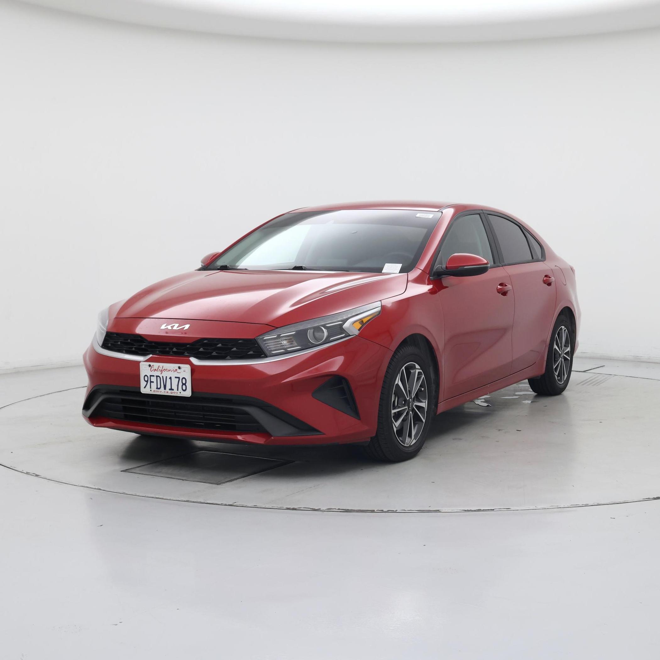 Thumbnail: 2023 Kia Forte - 4