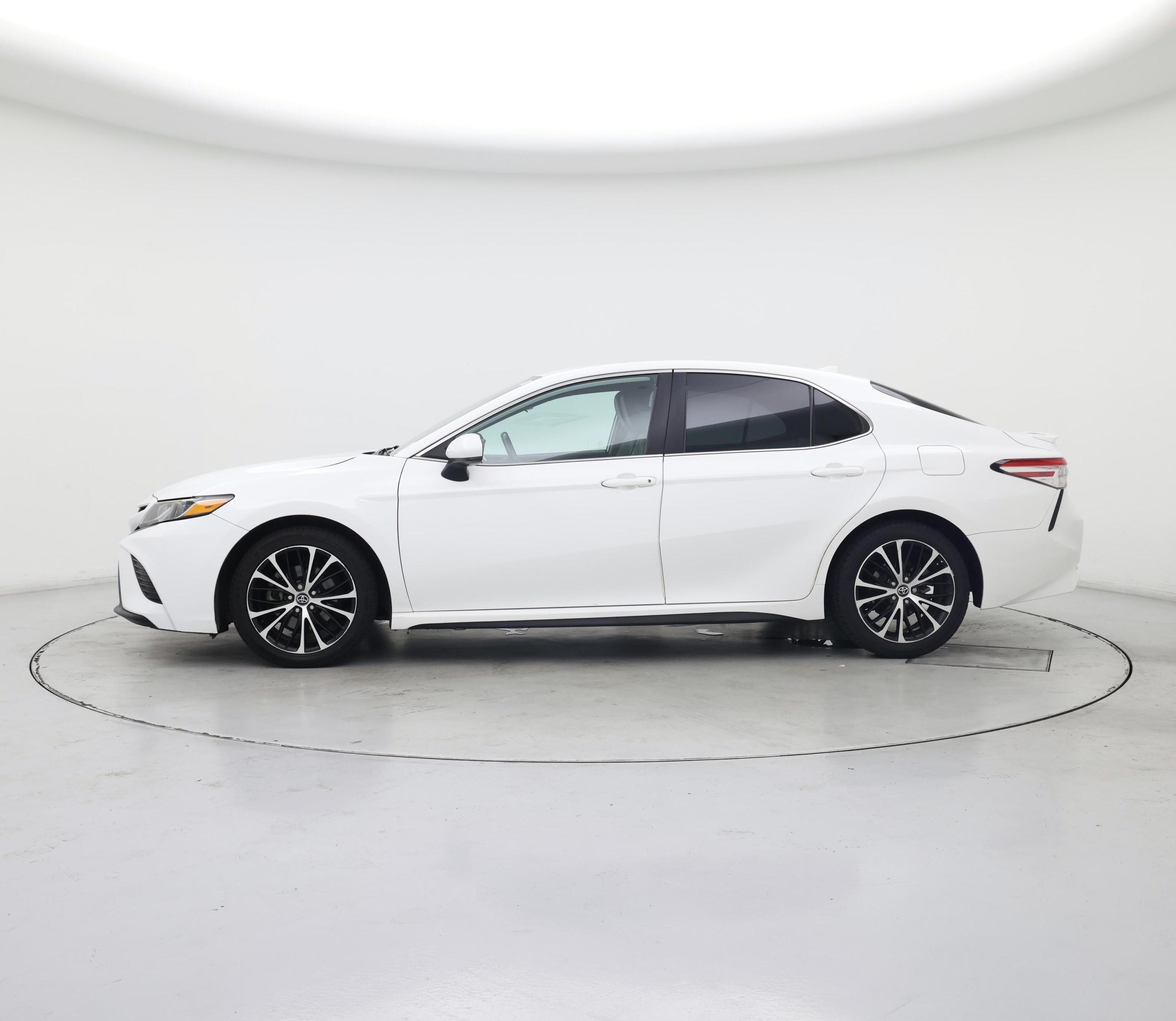 Thumbnail: 2020 Toyota Camry - 3