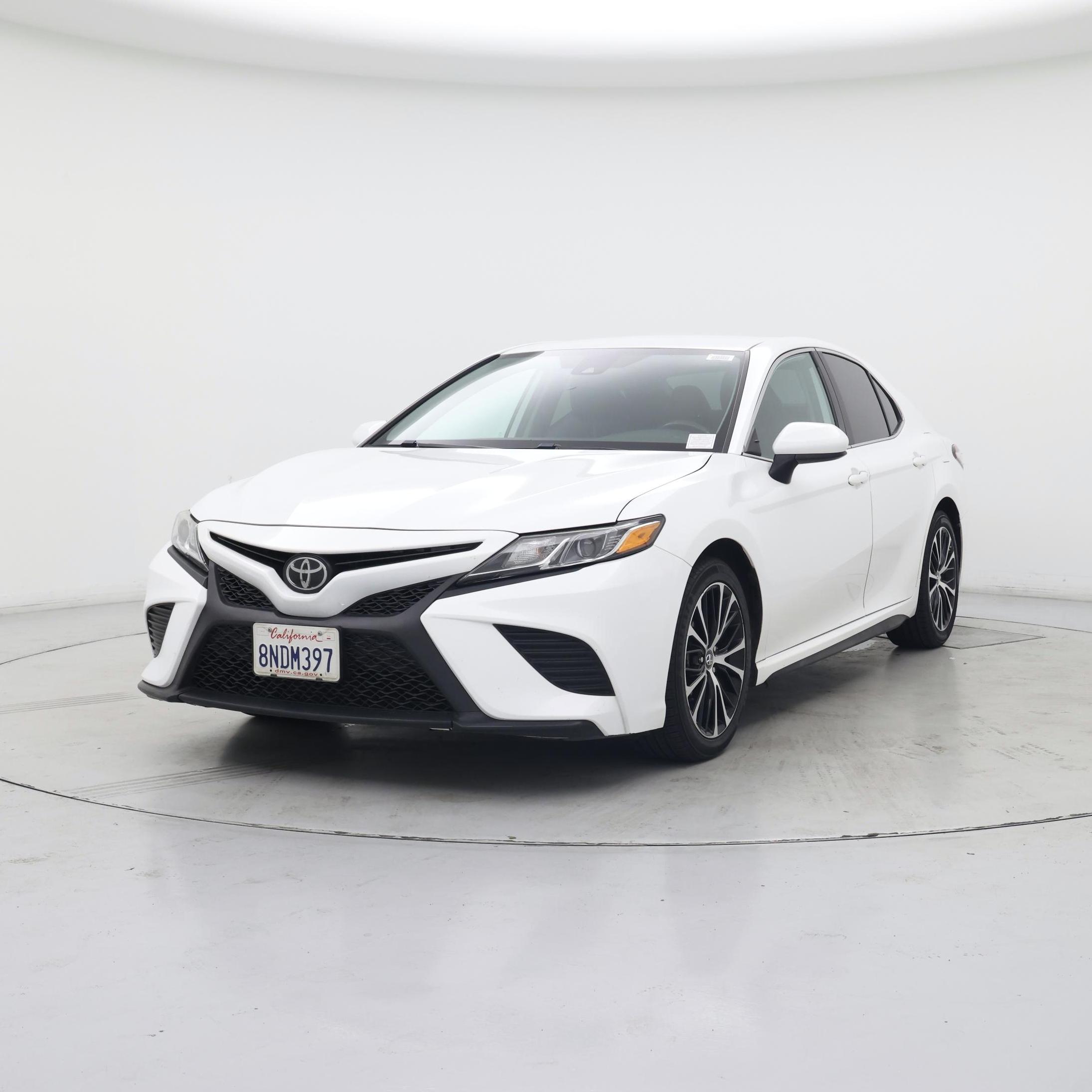 Thumbnail: 2020 Toyota Camry - 4