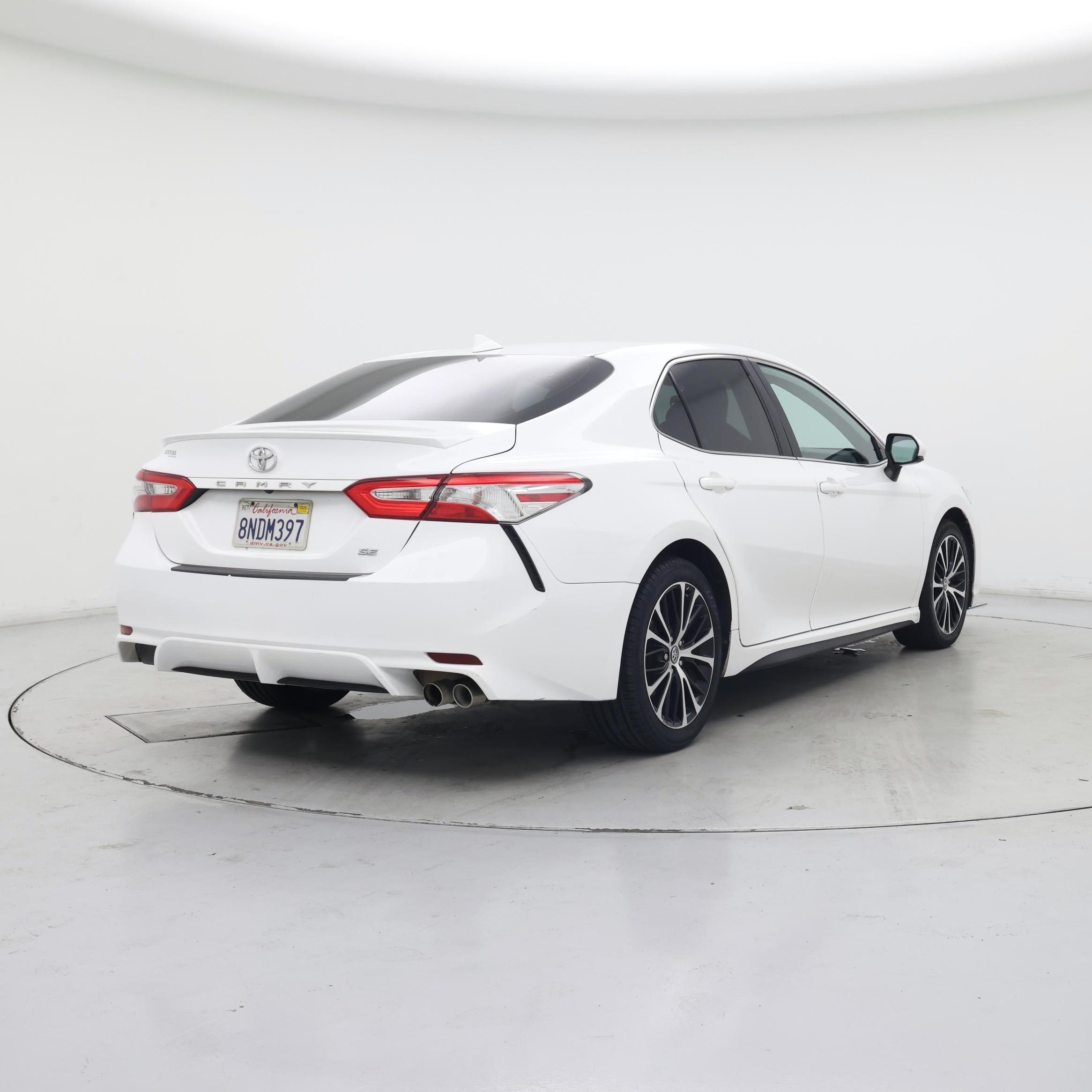 Thumbnail: 2020 Toyota Camry - 8