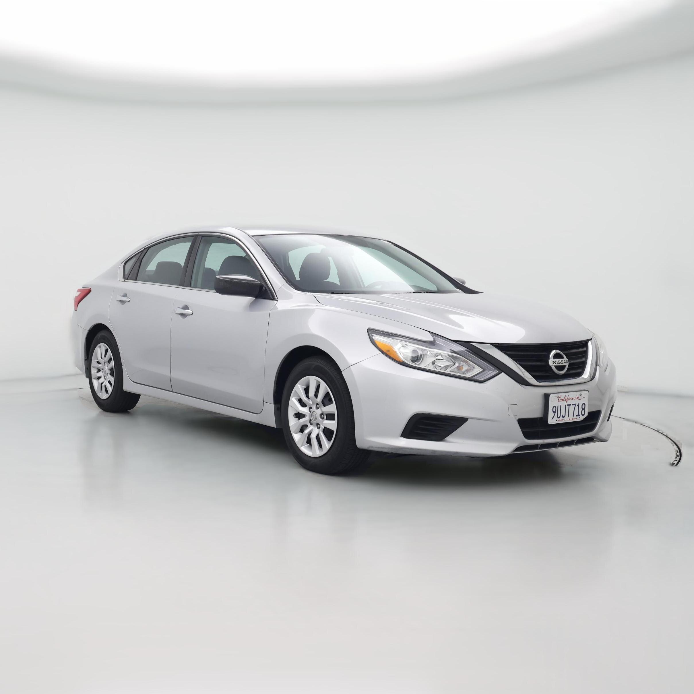 Thumbnail: 2017 Nissan Altima - 1