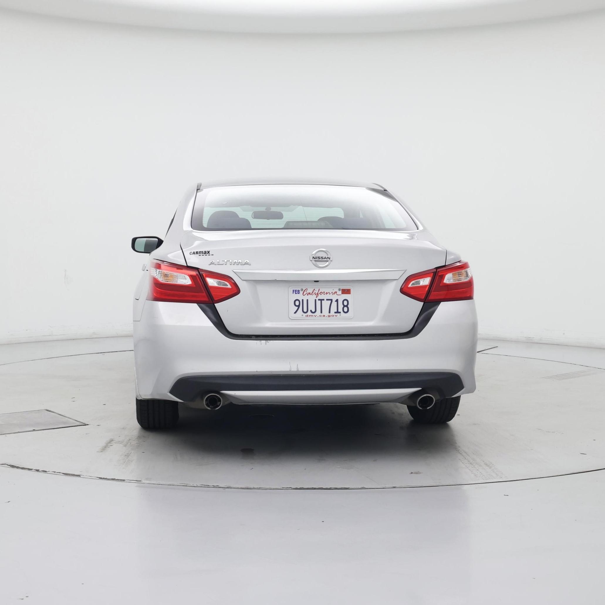 Thumbnail: 2017 Nissan Altima - 6