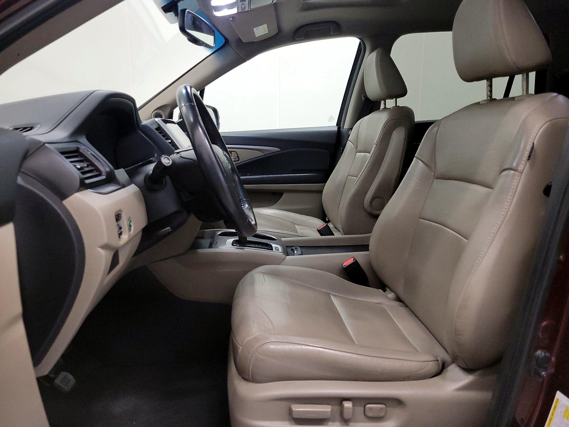 Thumbnail: 2018 Honda Pilot - 11