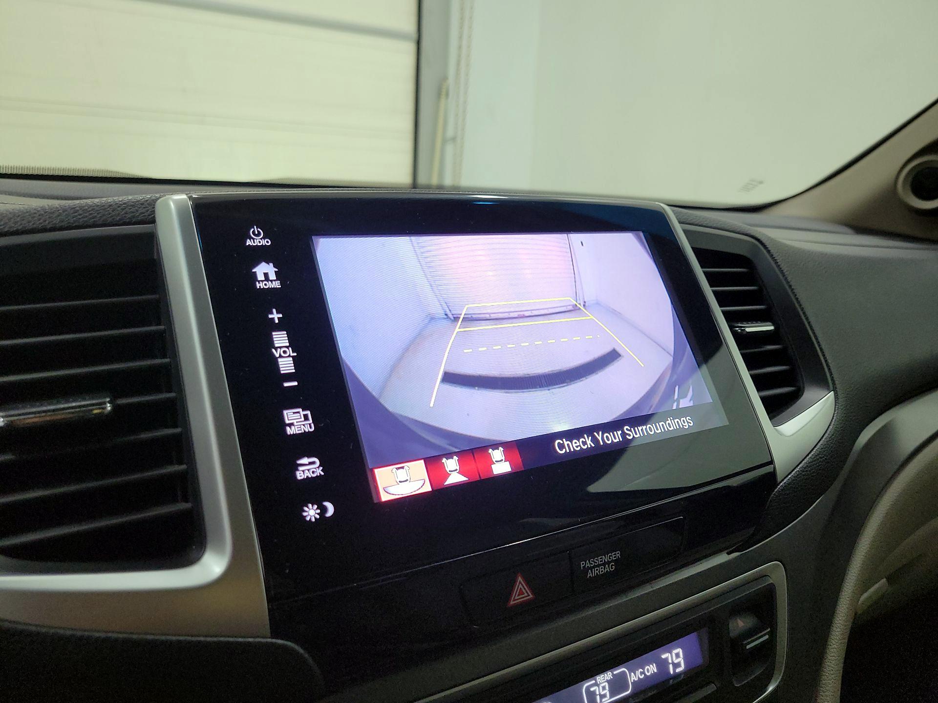Thumbnail: 2018 Honda Pilot - 14