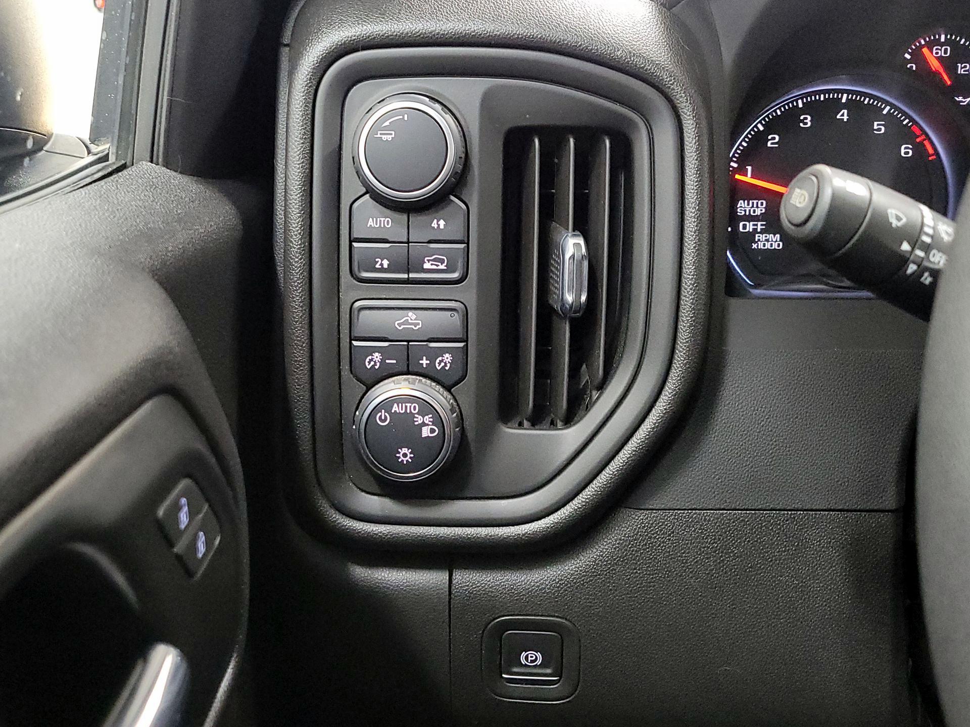 Thumbnail: 2022 Chevrolet Silverado 1500 - 13