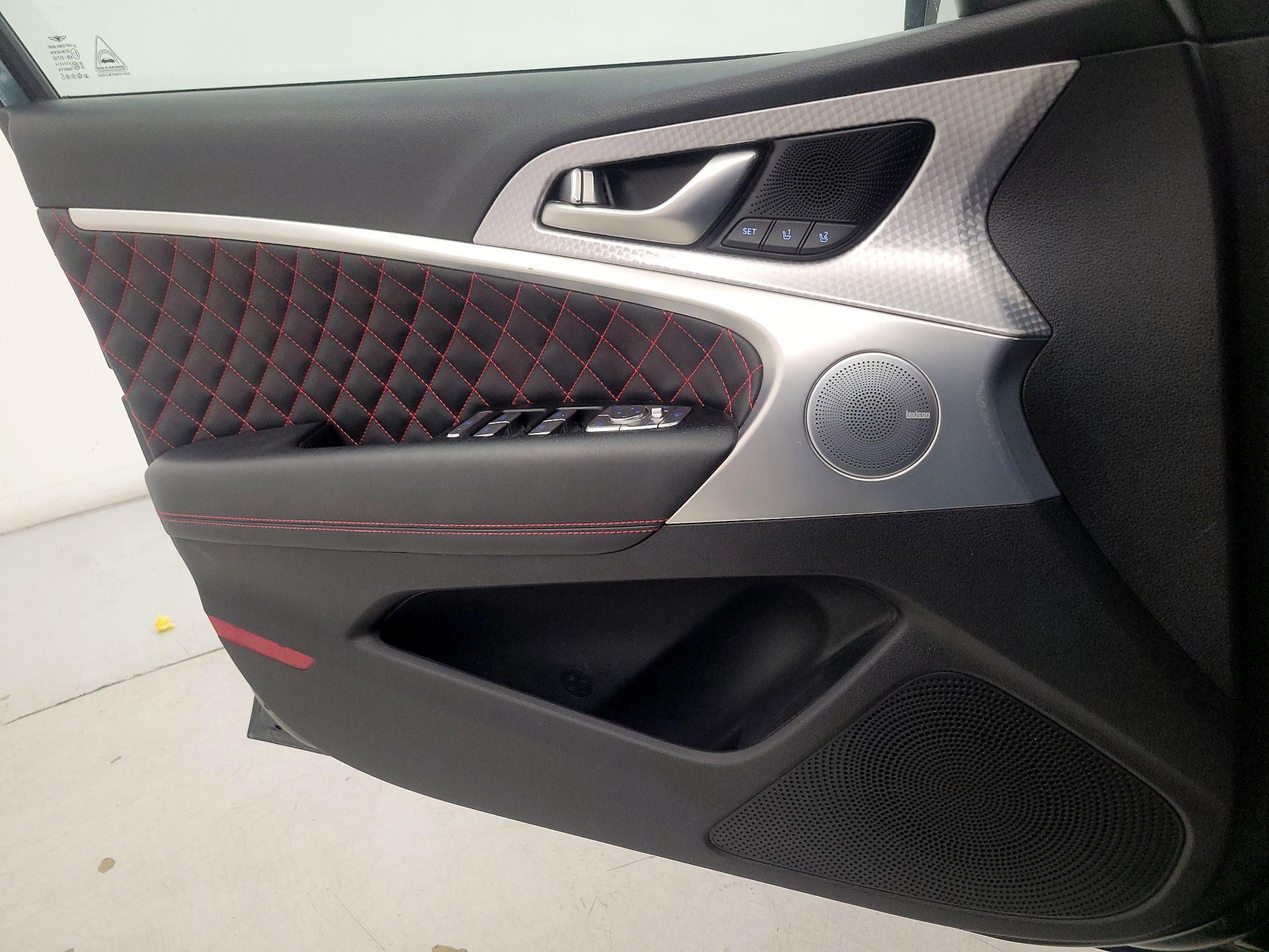 Thumbnail: 2022 Genesis G70 - 12