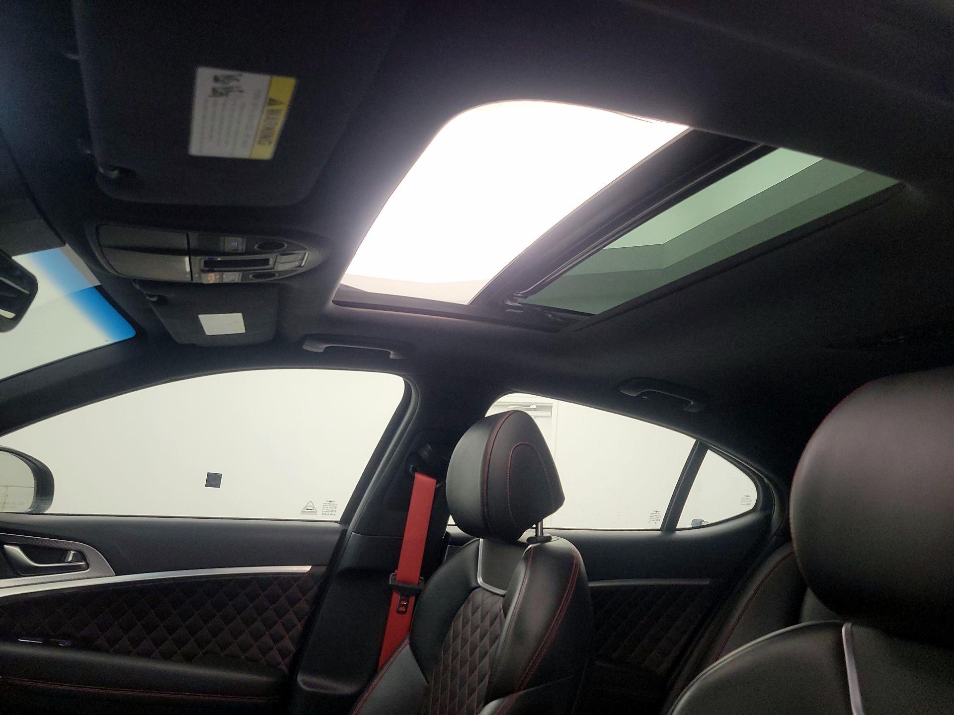 Thumbnail: 2022 Genesis G70 - 20