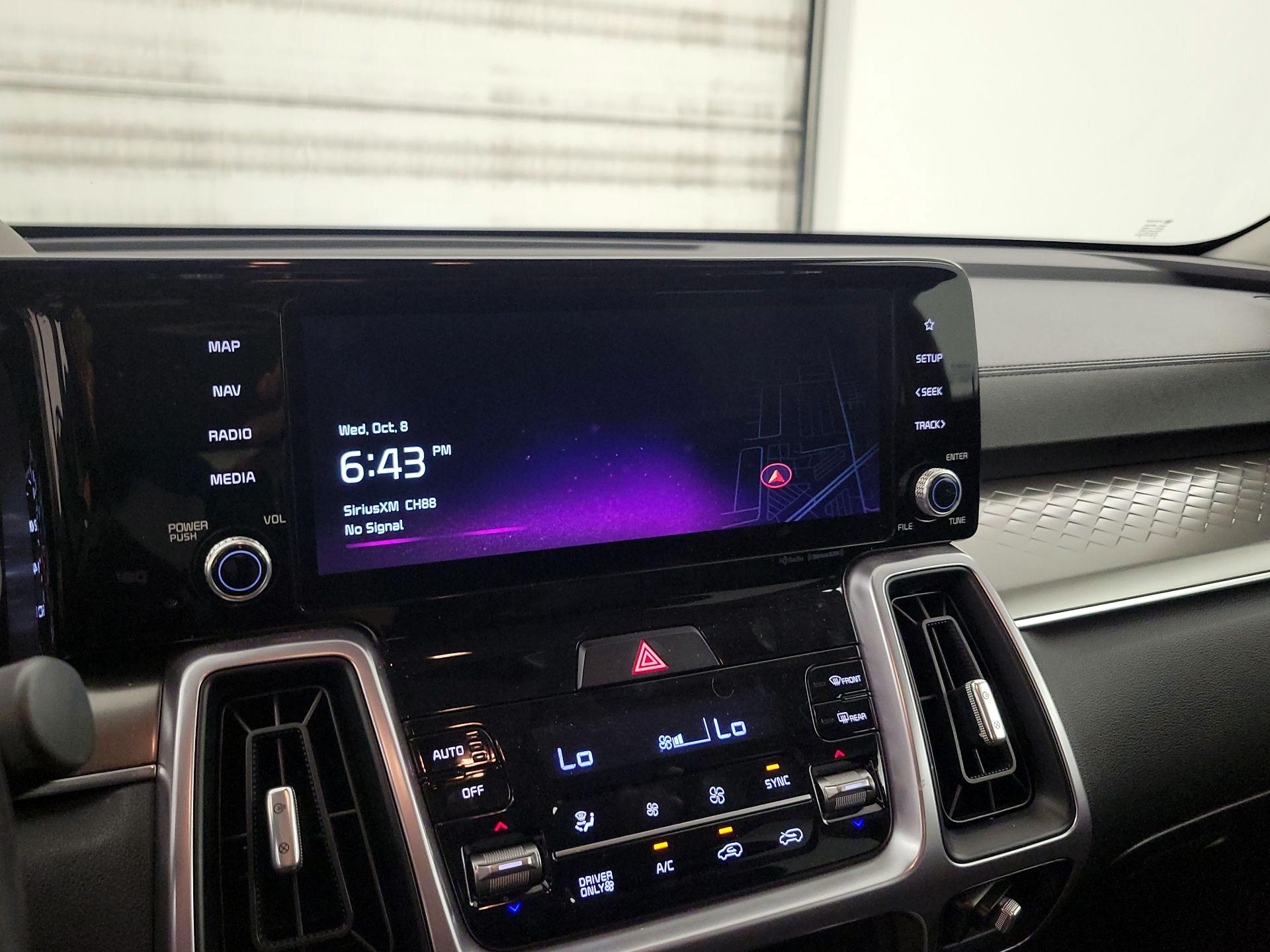 Thumbnail: 2023 Kia Sorento - 16