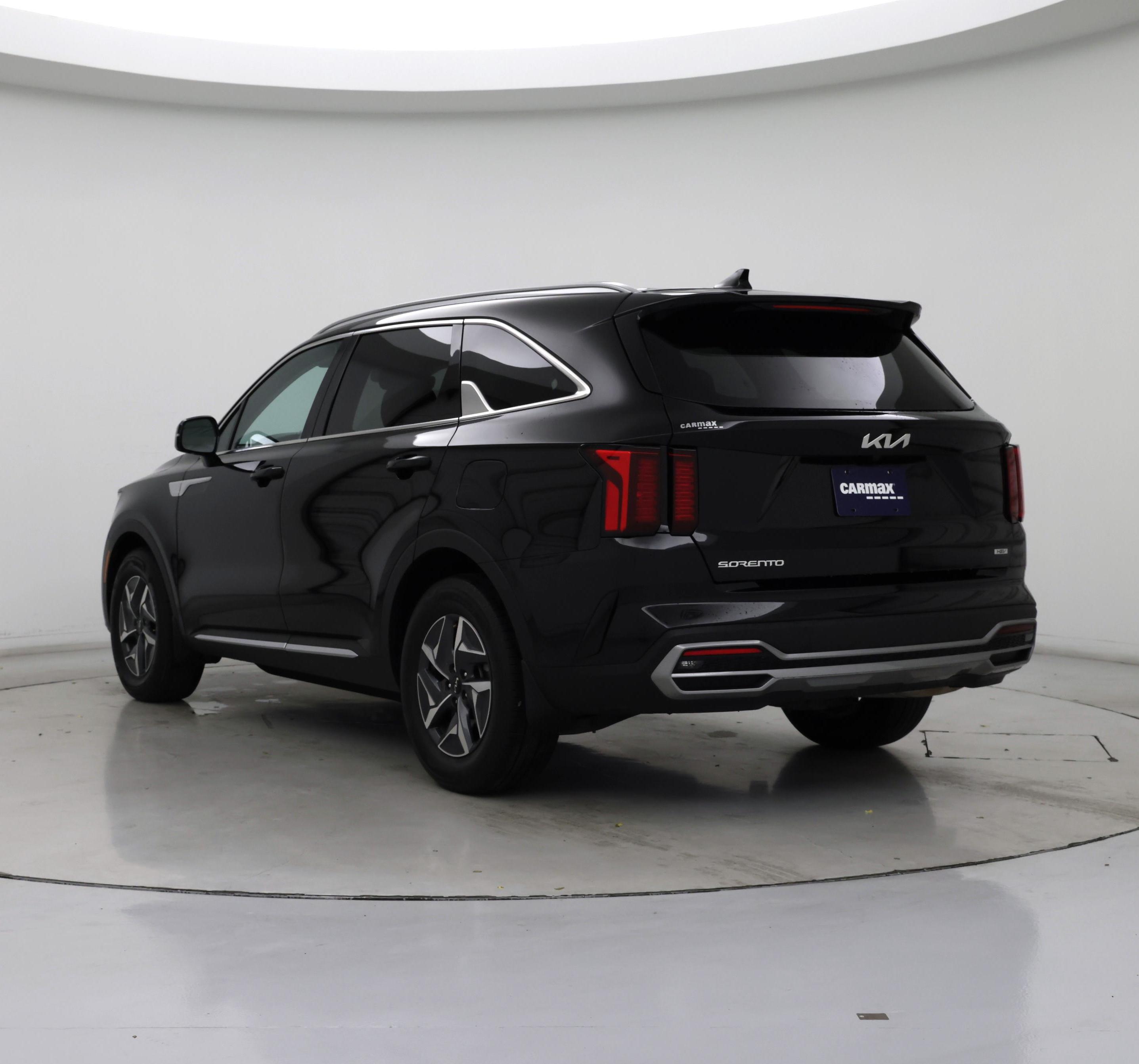 Thumbnail: 2023 Kia Sorento - 2