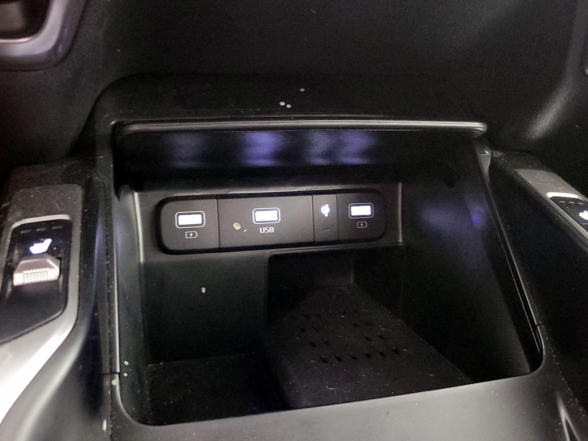 Thumbnail: 2023 Kia Sorento - 19