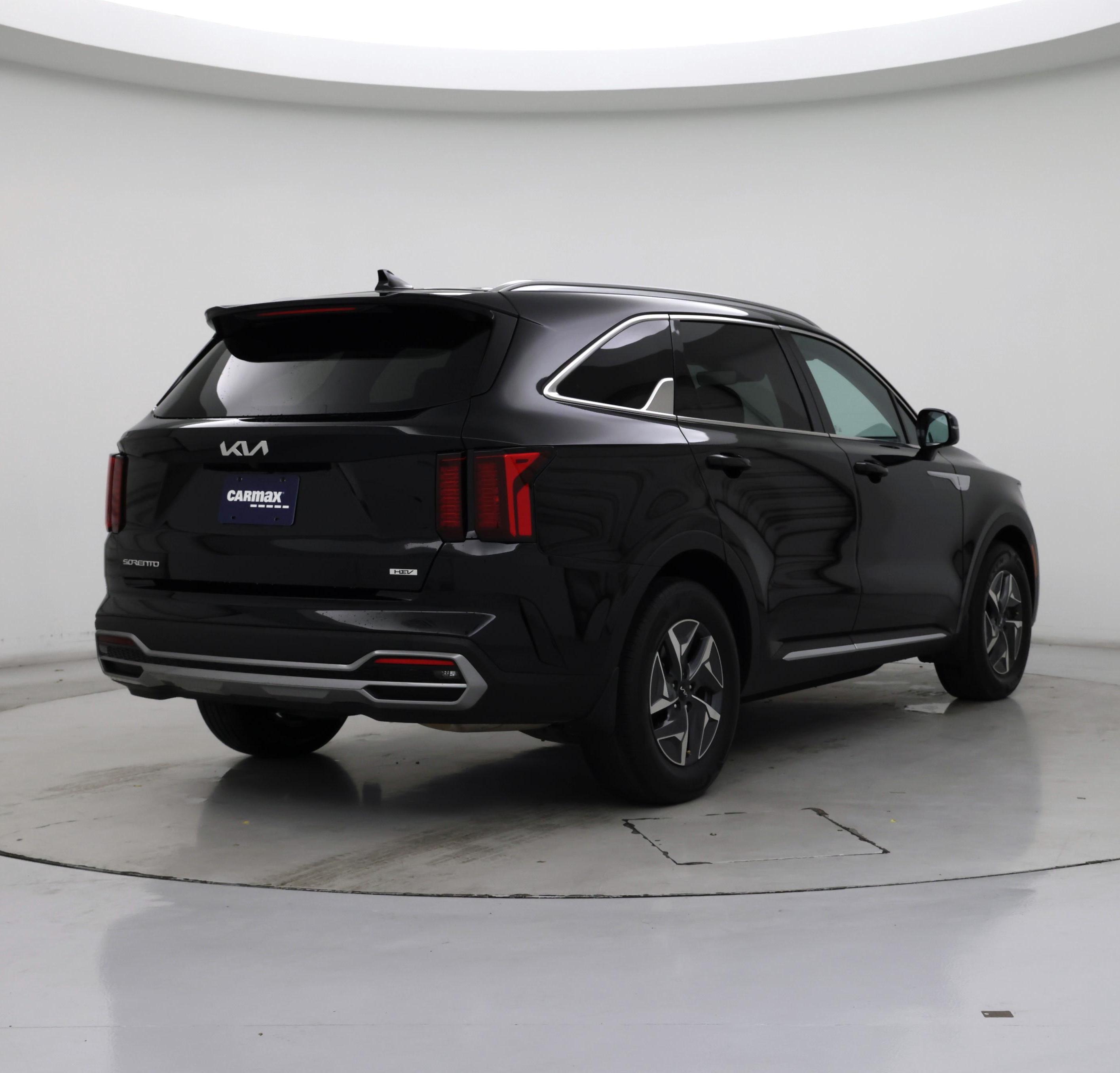 Thumbnail: 2023 Kia Sorento - 8