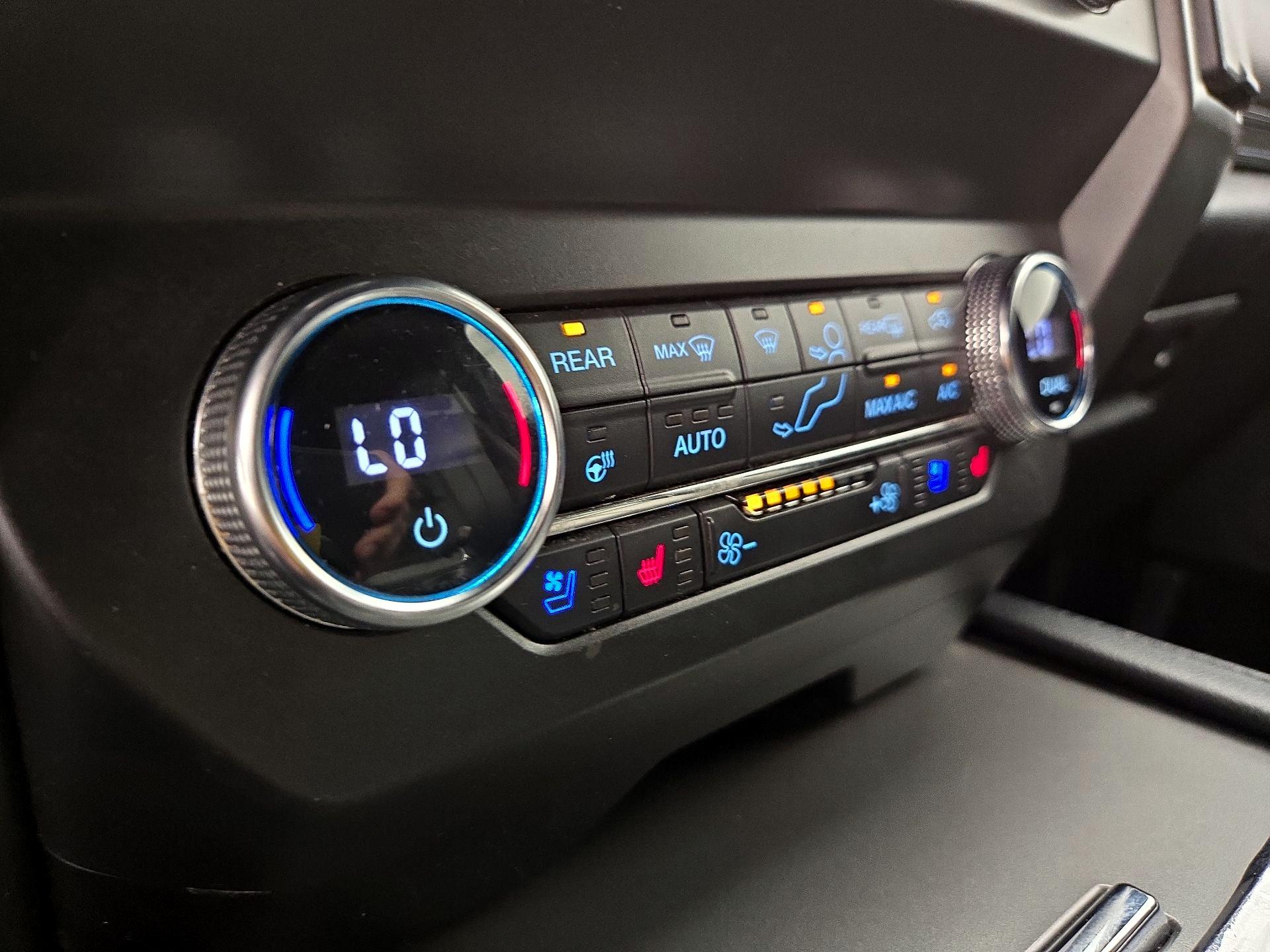 Thumbnail: 2020 Ford Expedition - 17