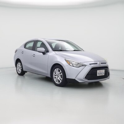 Silver 2018 Toyota Yaris iA