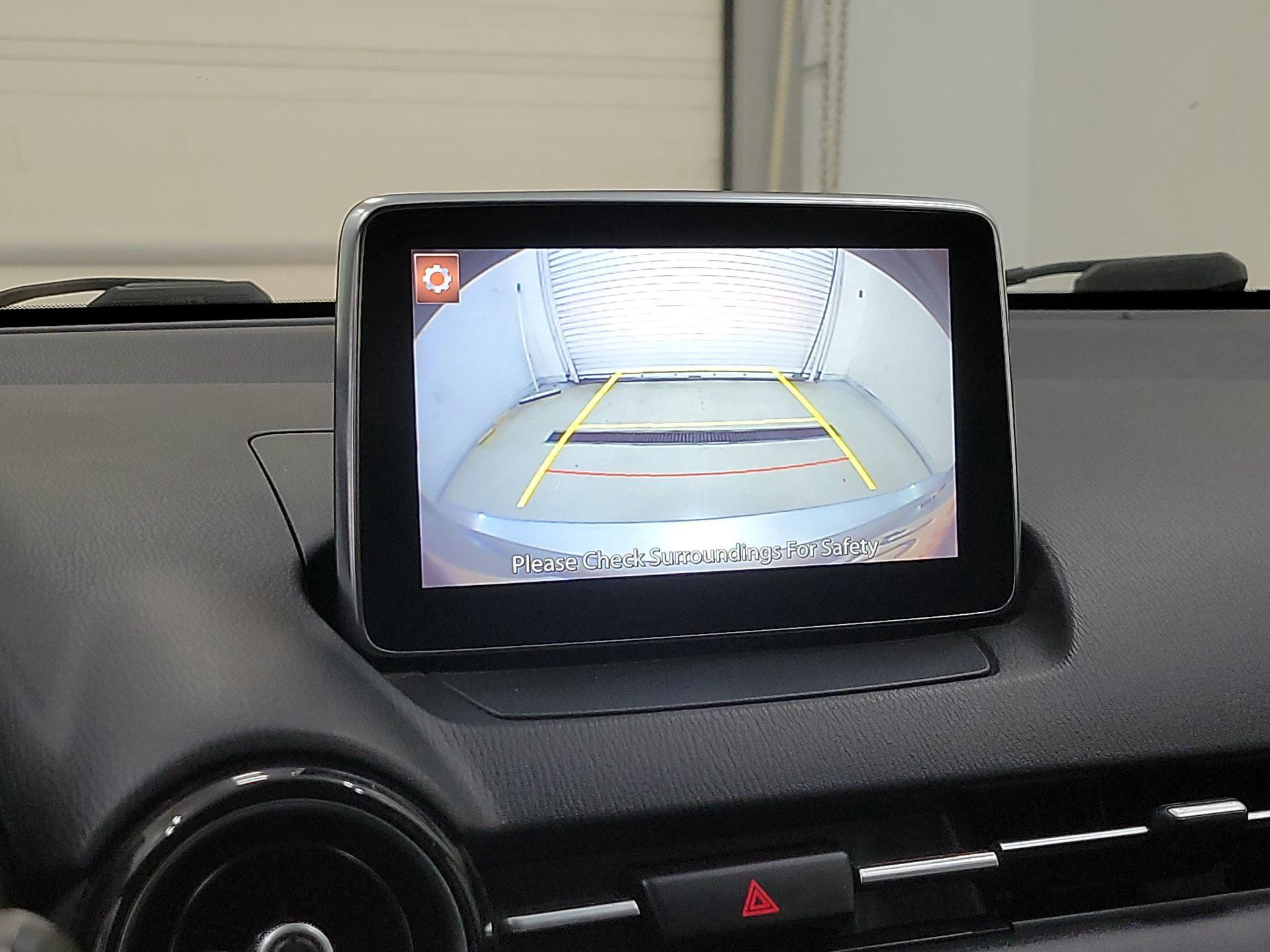 Thumbnail: 2018 Toyota Yaris iA - 14