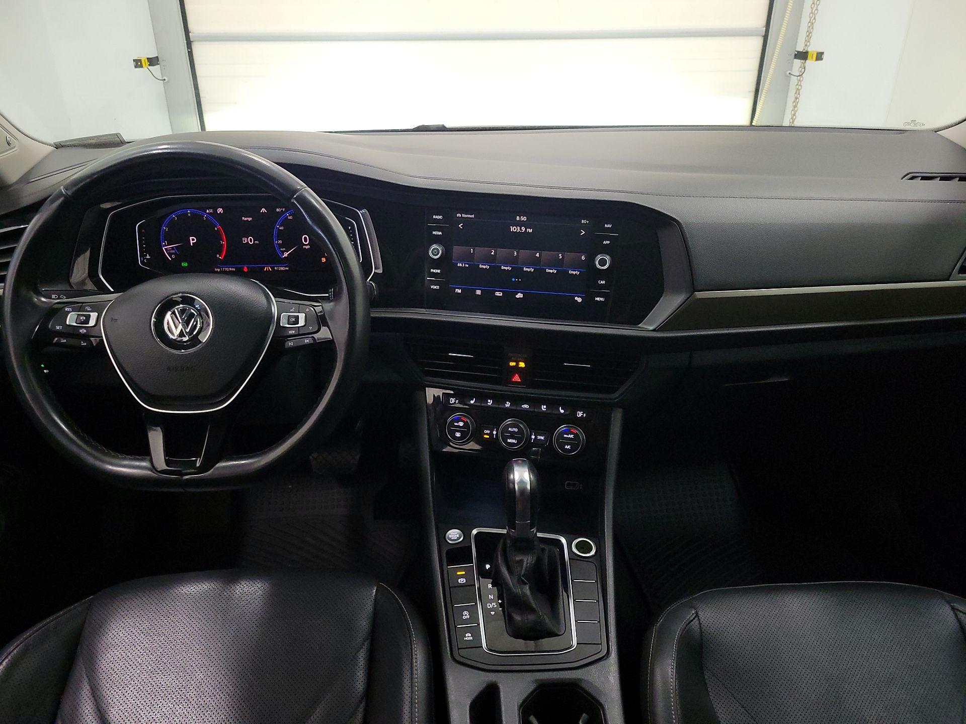 Thumbnail: 2019 Volkswagen Jetta - 9