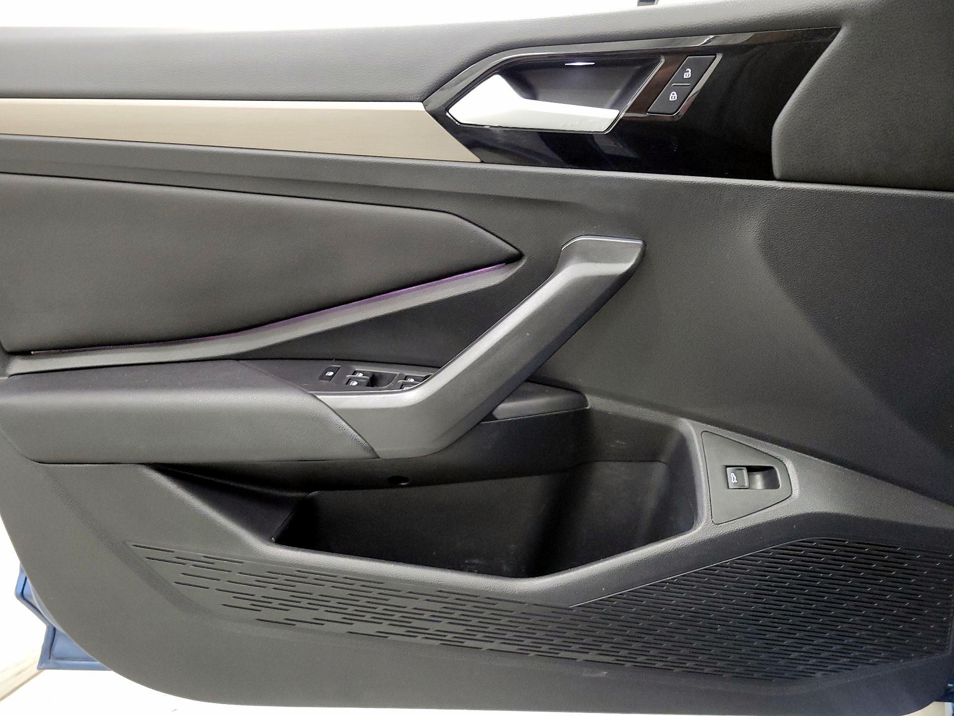 Thumbnail: 2019 Volkswagen Jetta - 12