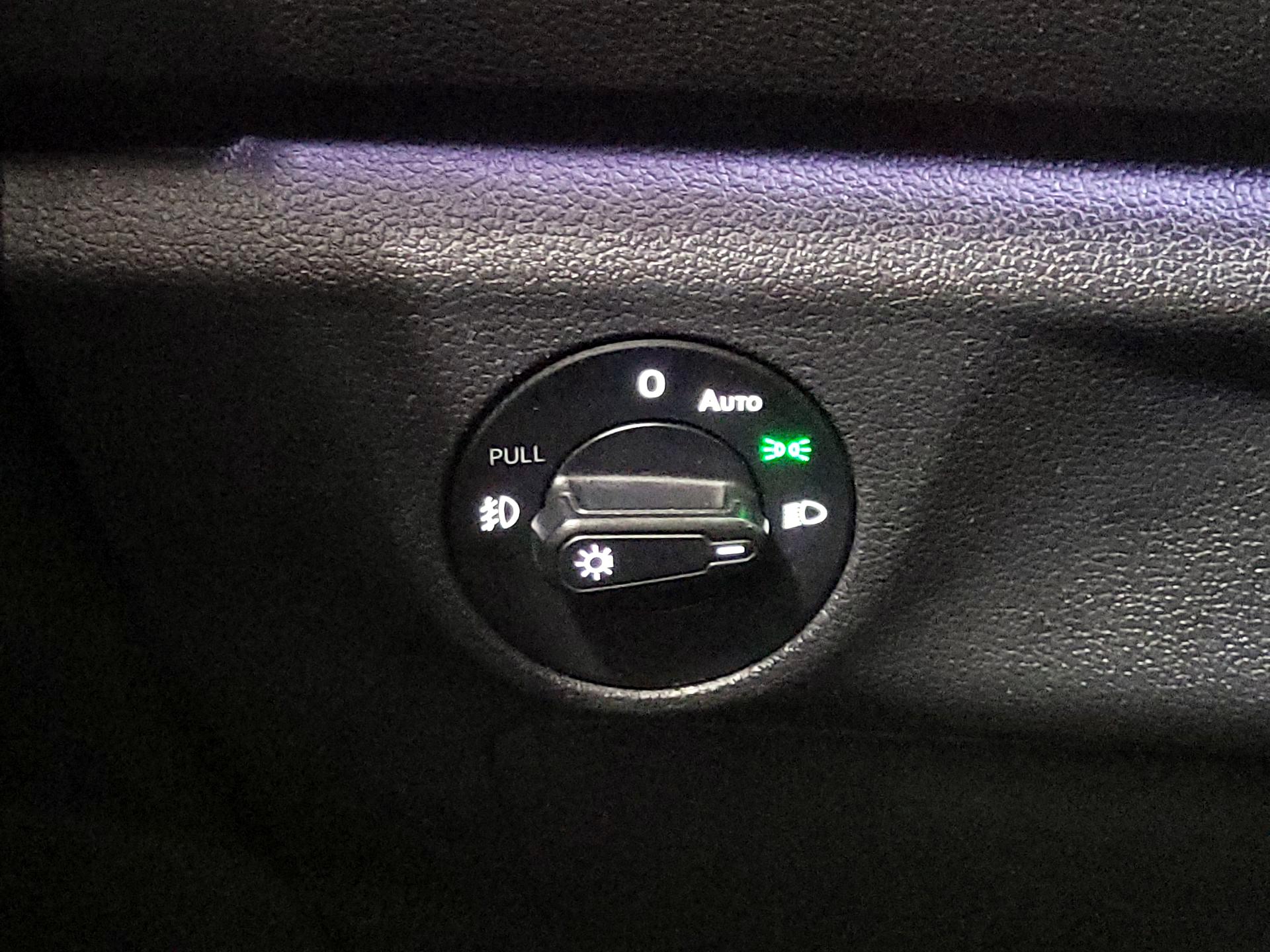 Thumbnail: 2019 Volkswagen Jetta - 13