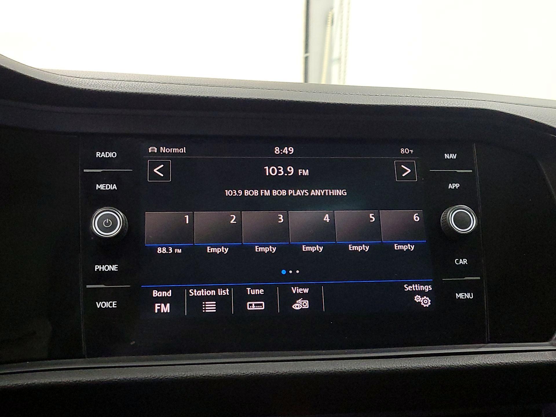 Thumbnail: 2019 Volkswagen Jetta - 16