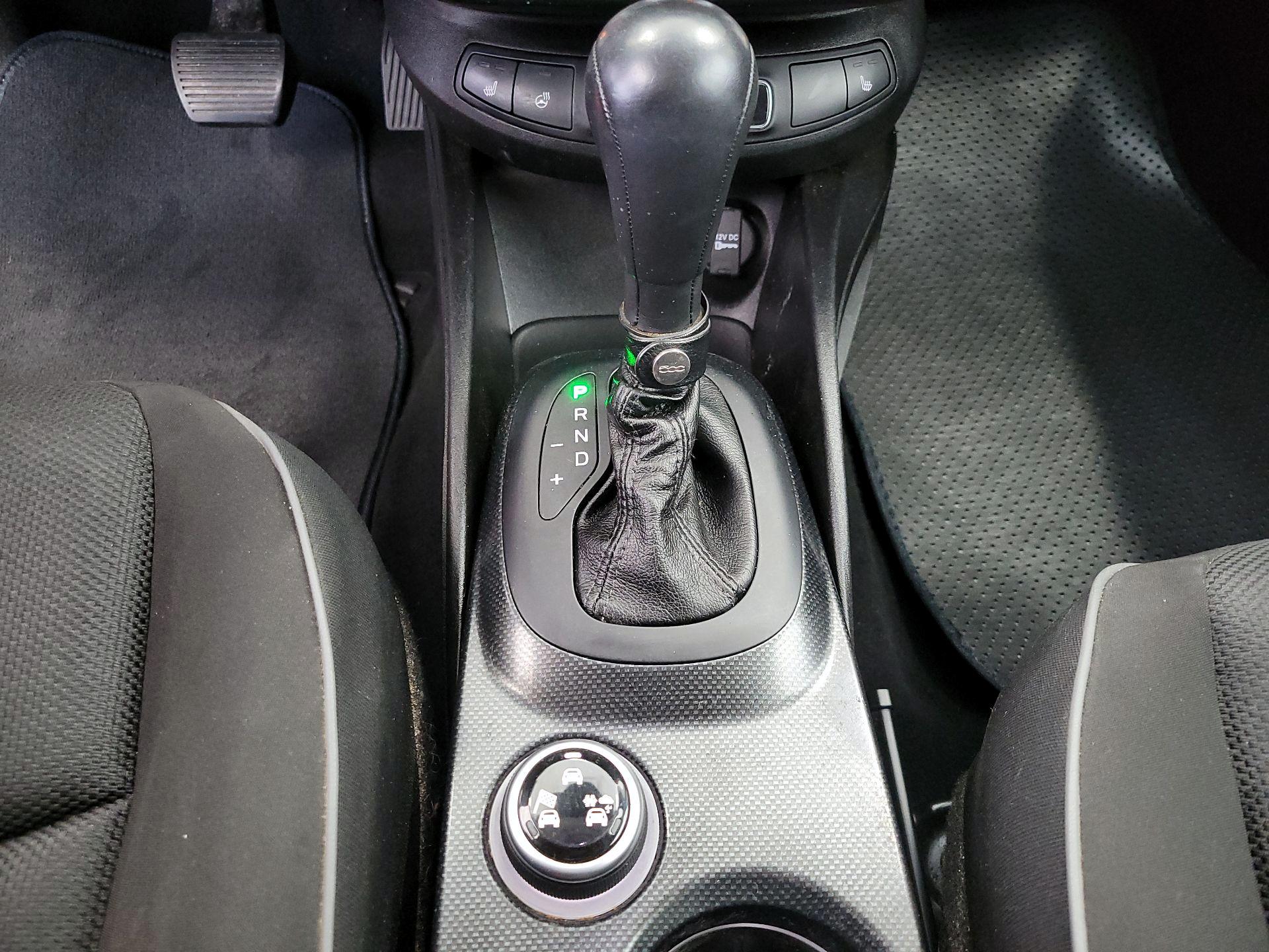 Thumbnail: 2016 Fiat 500X - 17