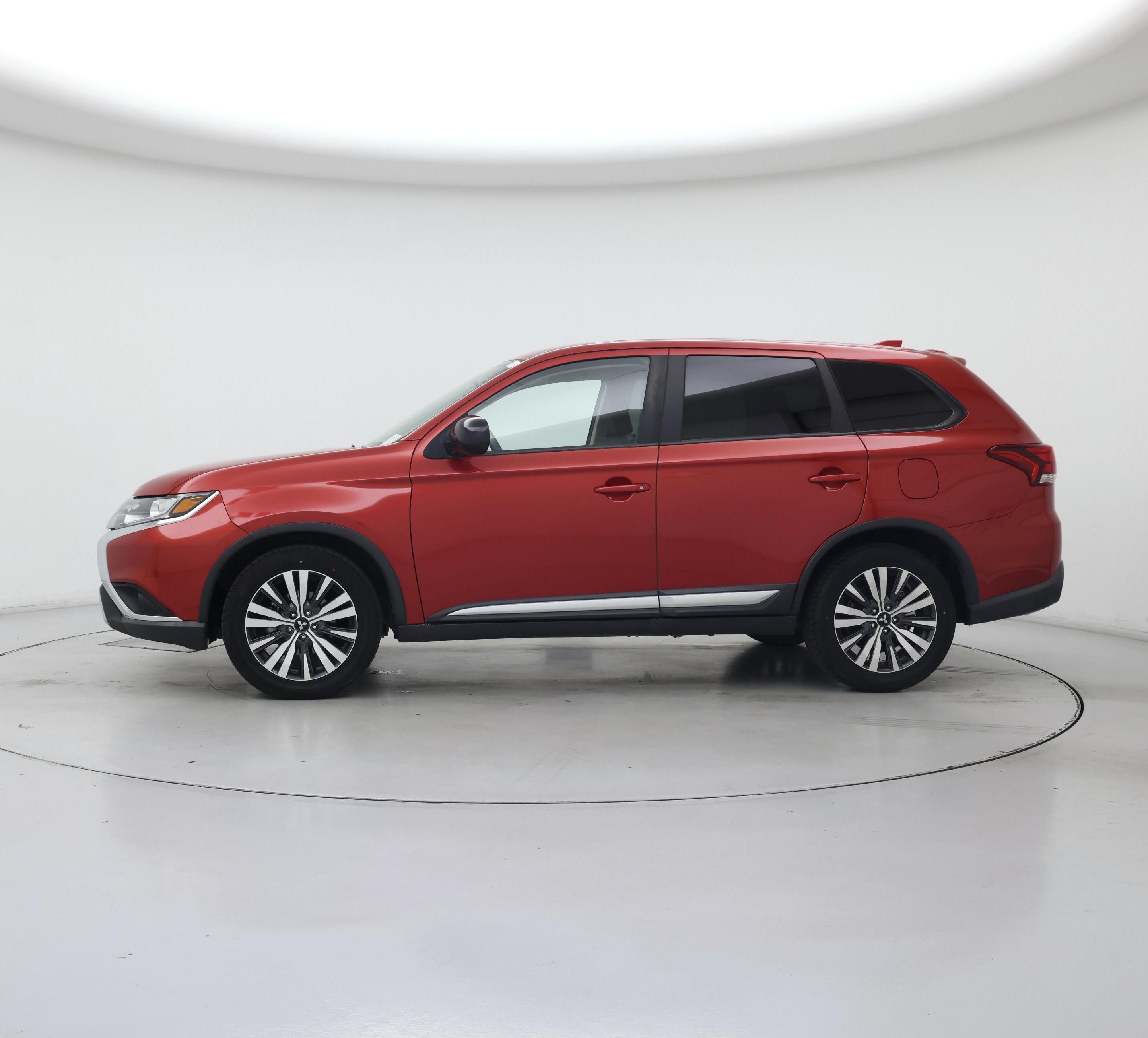 Thumbnail: 2019 Mitsubishi Outlander - 3