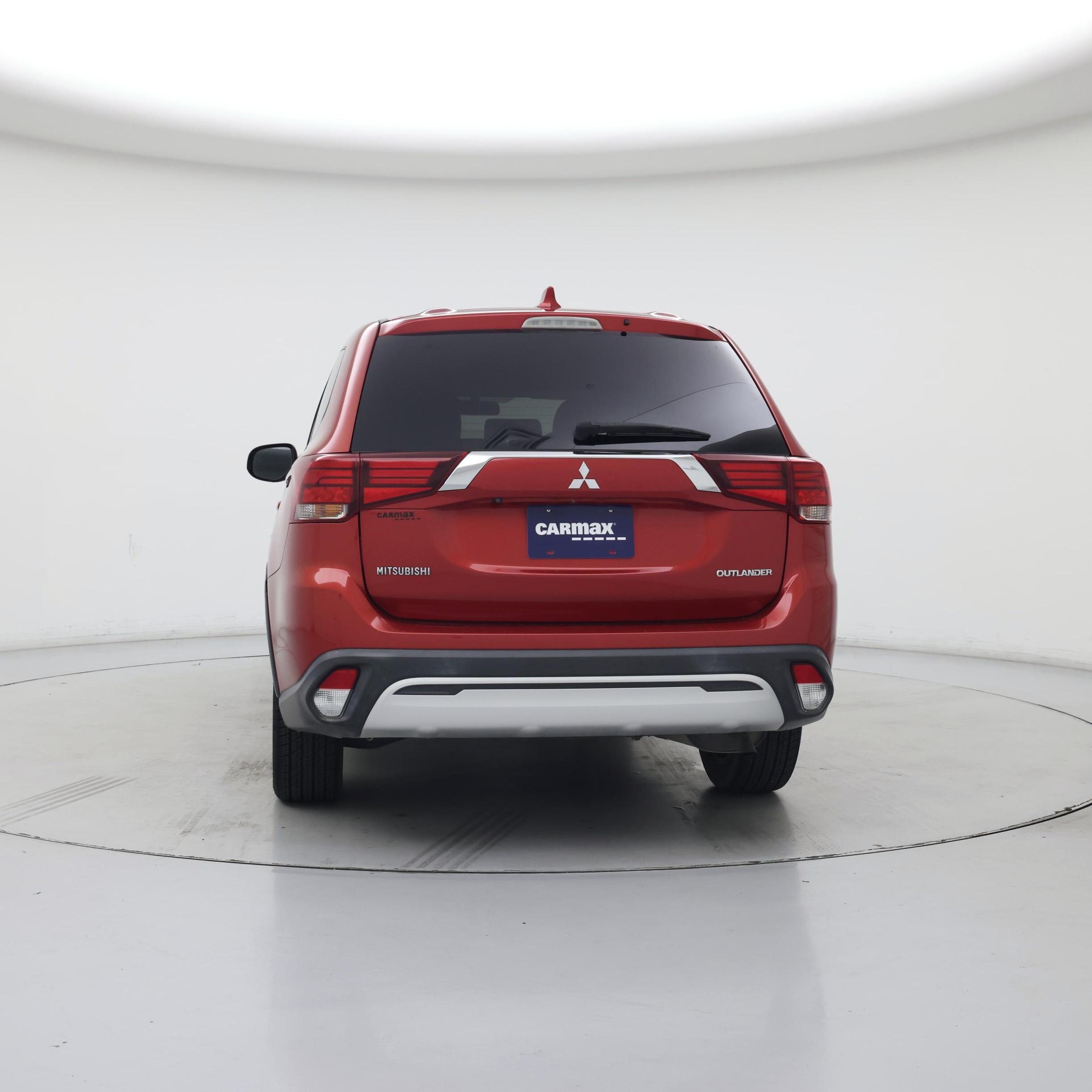 Thumbnail: 2019 Mitsubishi Outlander - 6