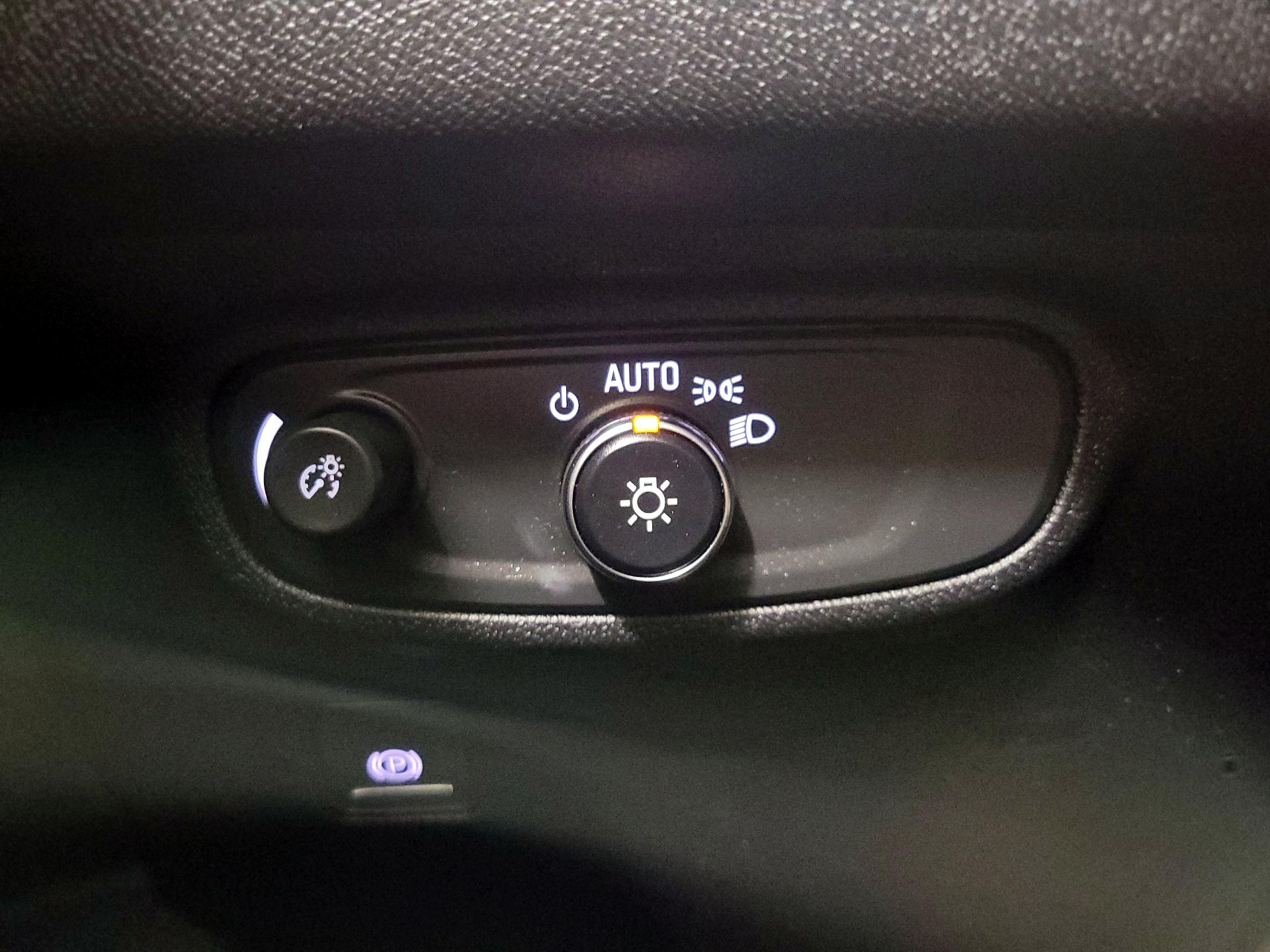 Thumbnail: 2018 GMC Terrain - 13