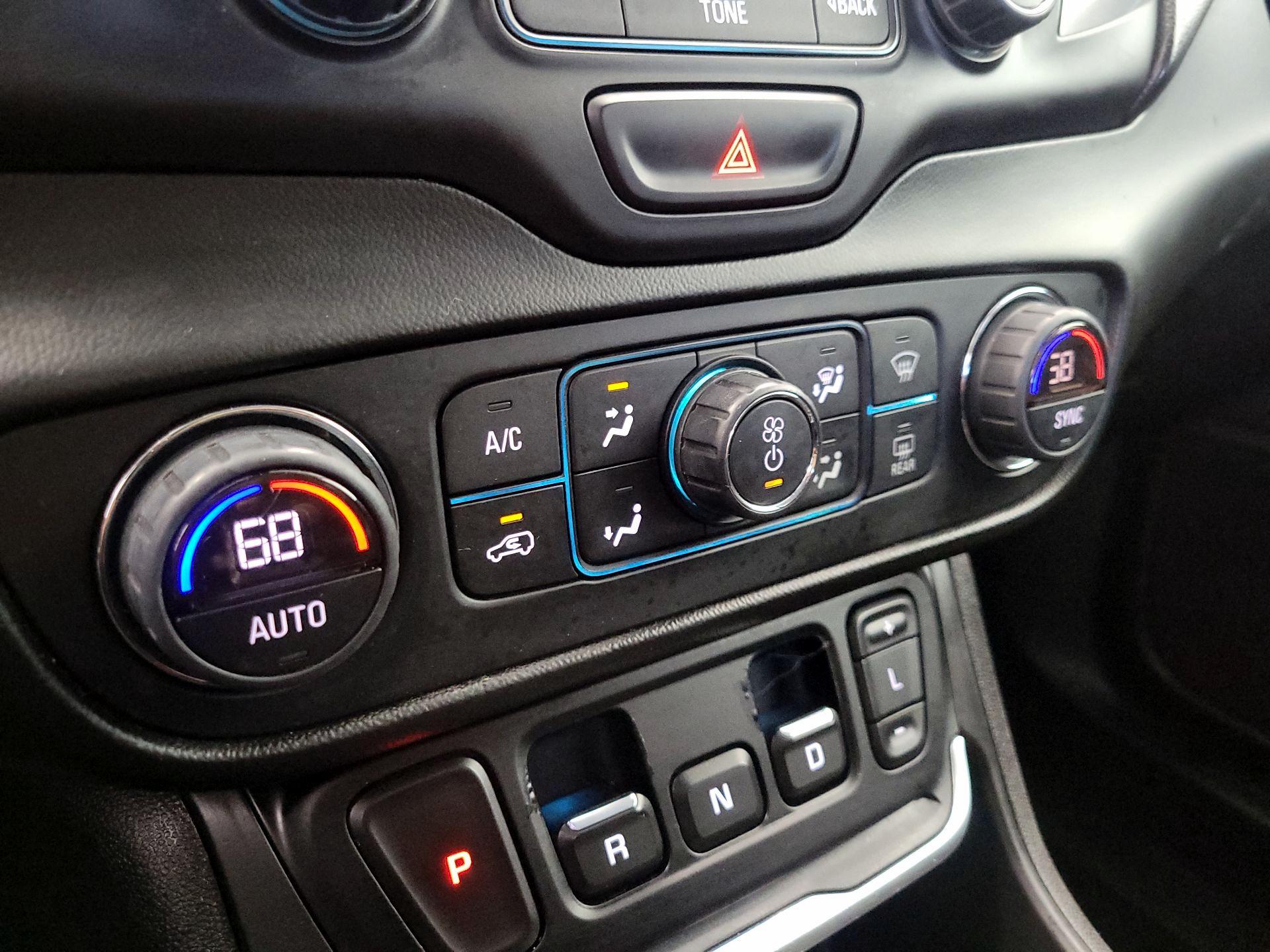 Thumbnail: 2018 GMC Terrain - 16