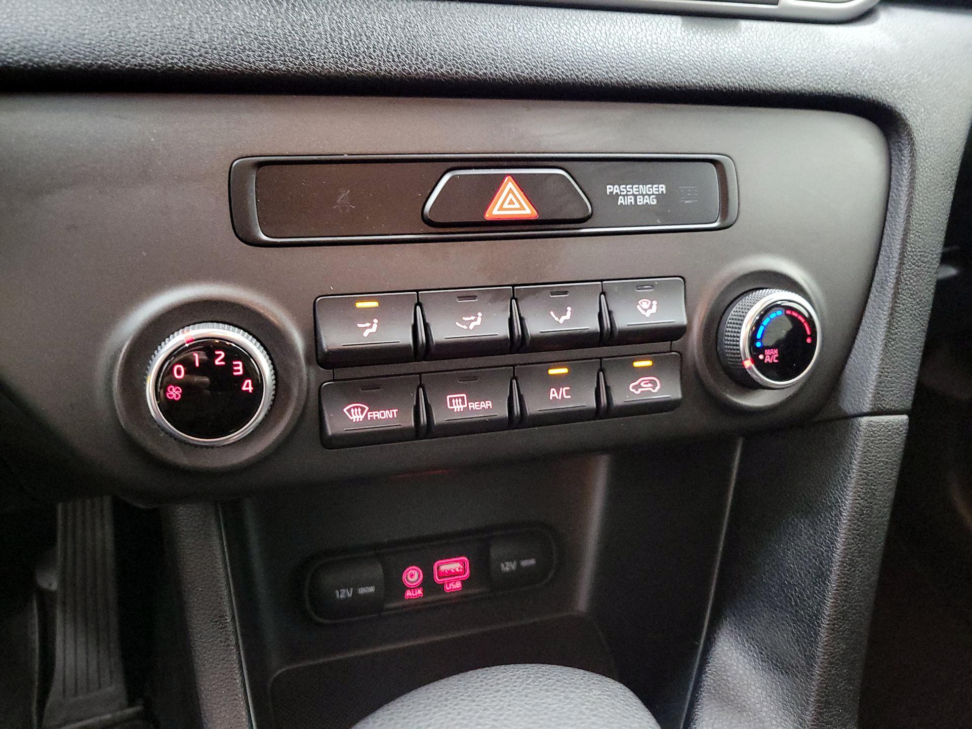 Thumbnail: 2017 Kia Sportage - 16