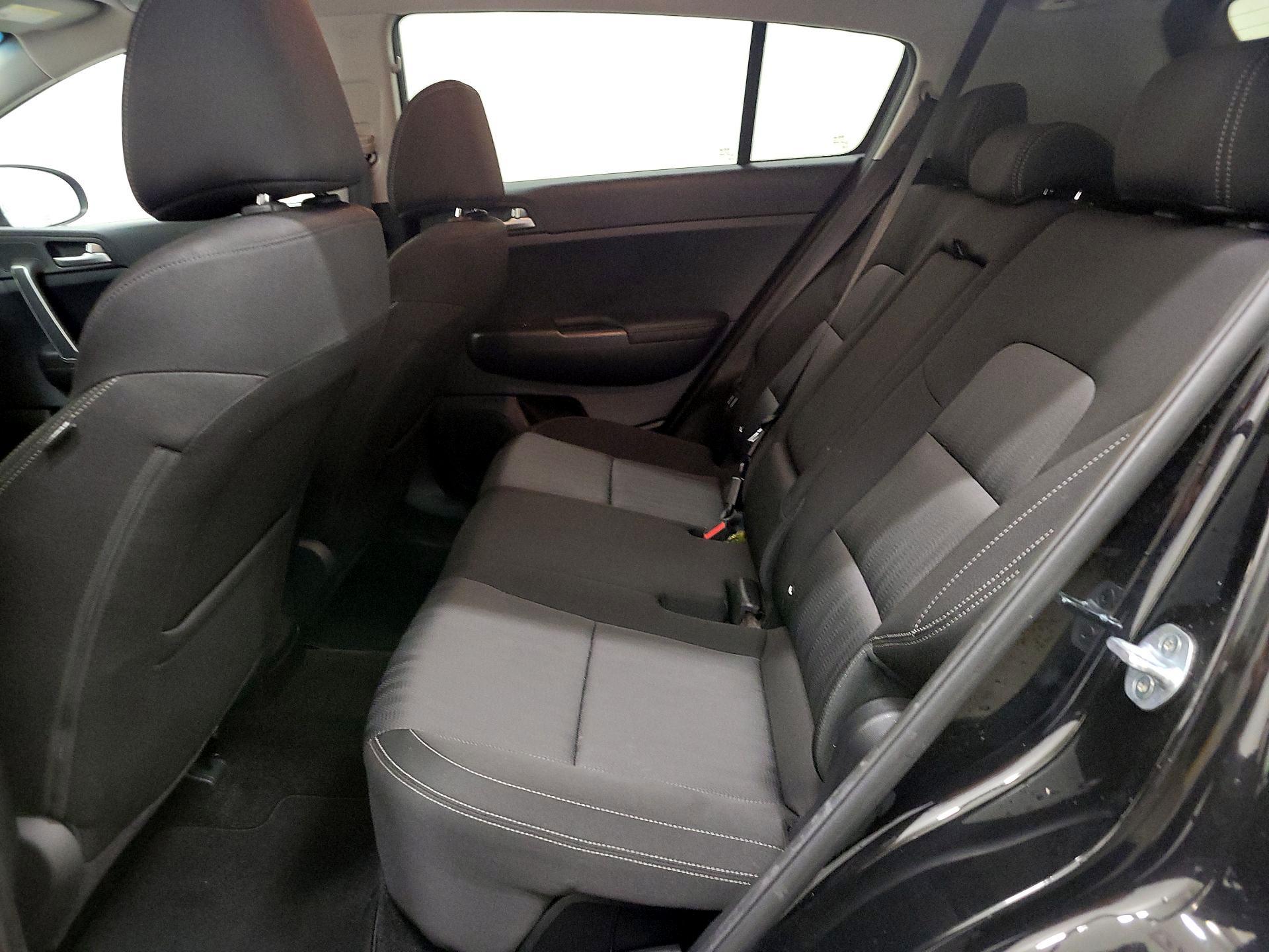 Thumbnail: 2017 Kia Sportage - 19