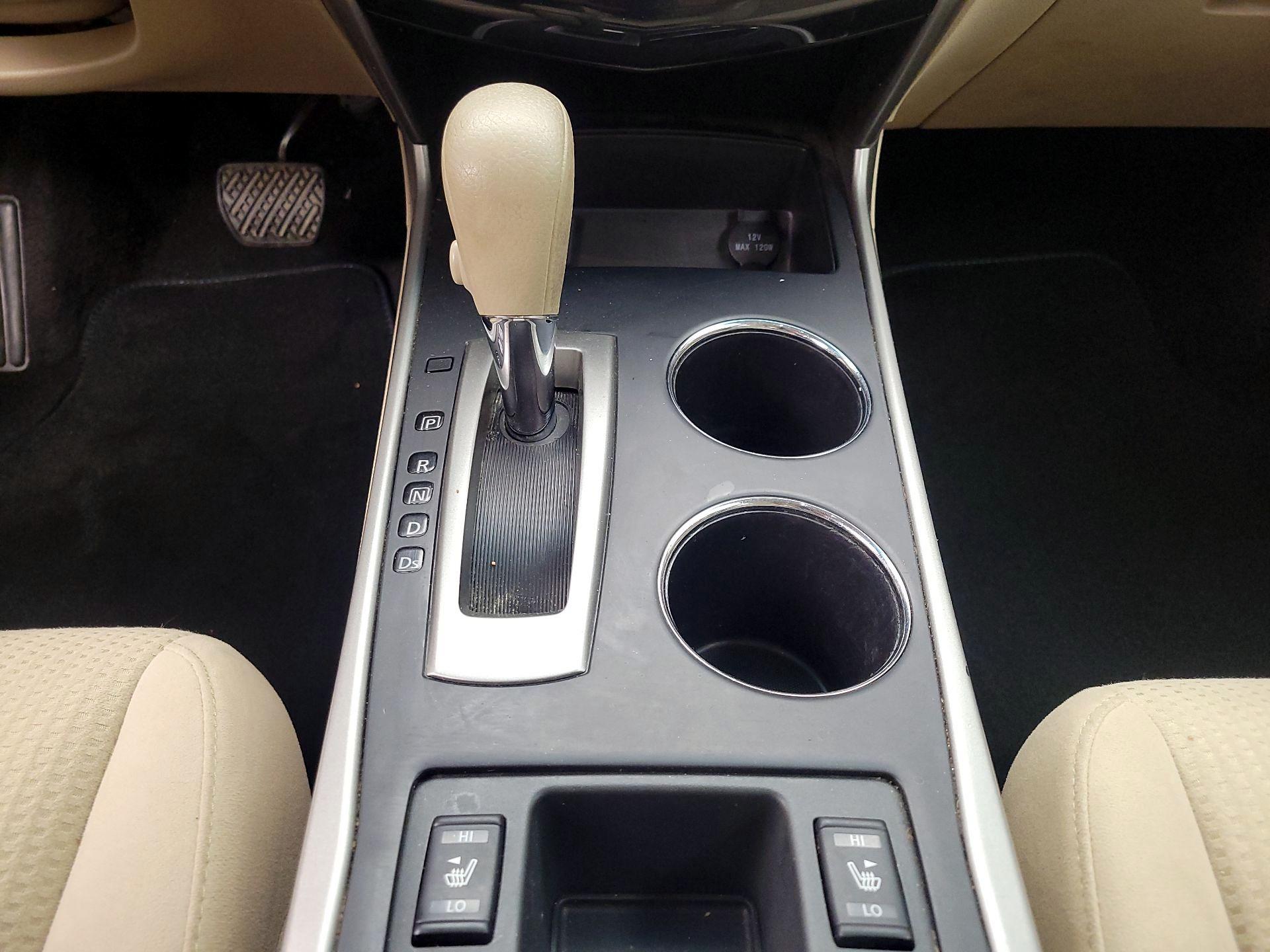 Thumbnail: 2015 Nissan Altima - 17