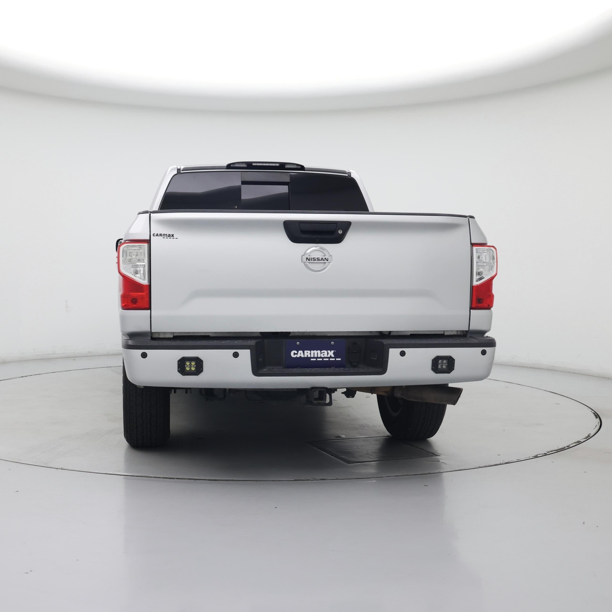 Thumbnail: 2017 Nissan Titan - 6