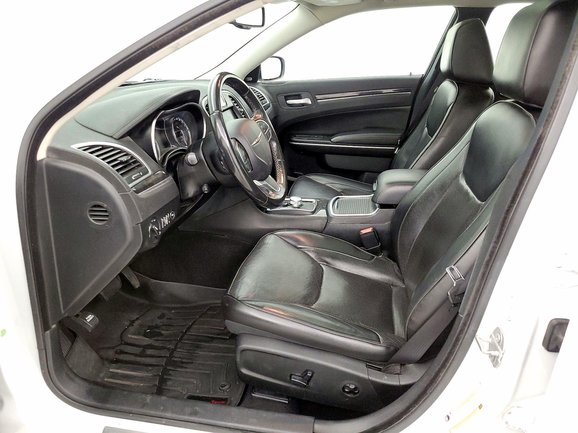 Thumbnail: 2020 Chrysler 300 - 11