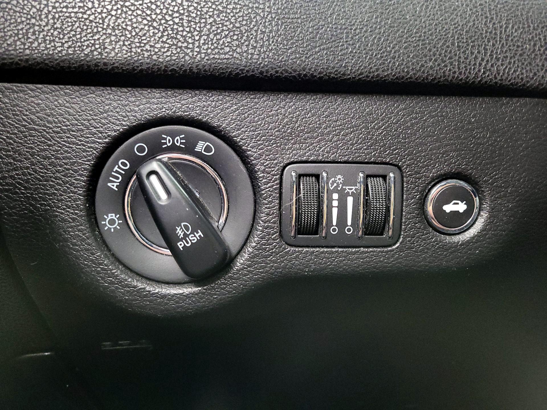 Thumbnail: 2020 Chrysler 300 - 13