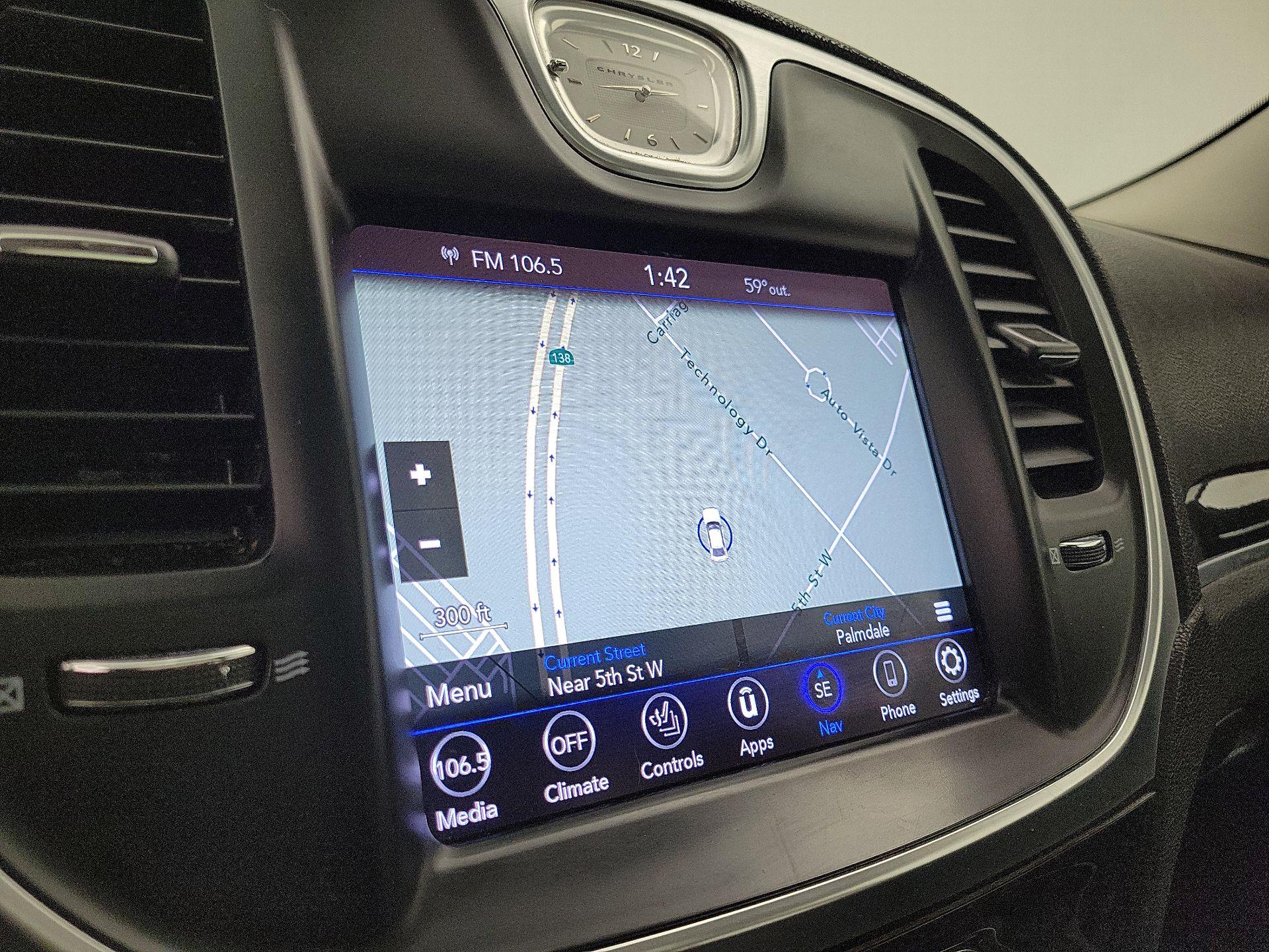 Thumbnail: 2020 Chrysler 300 - 14