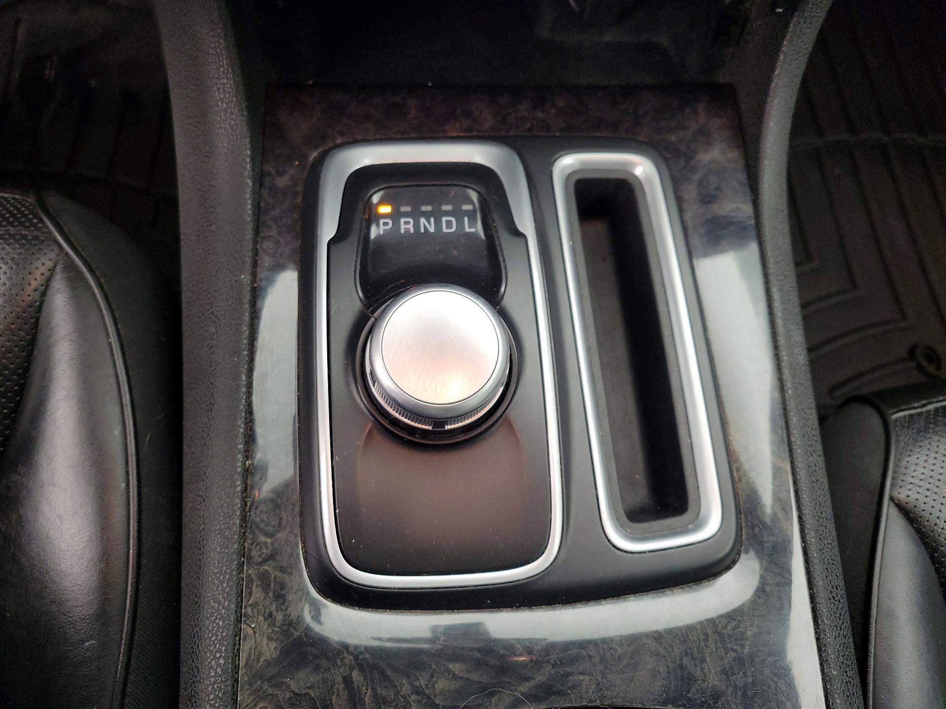 Thumbnail: 2020 Chrysler 300 - 18