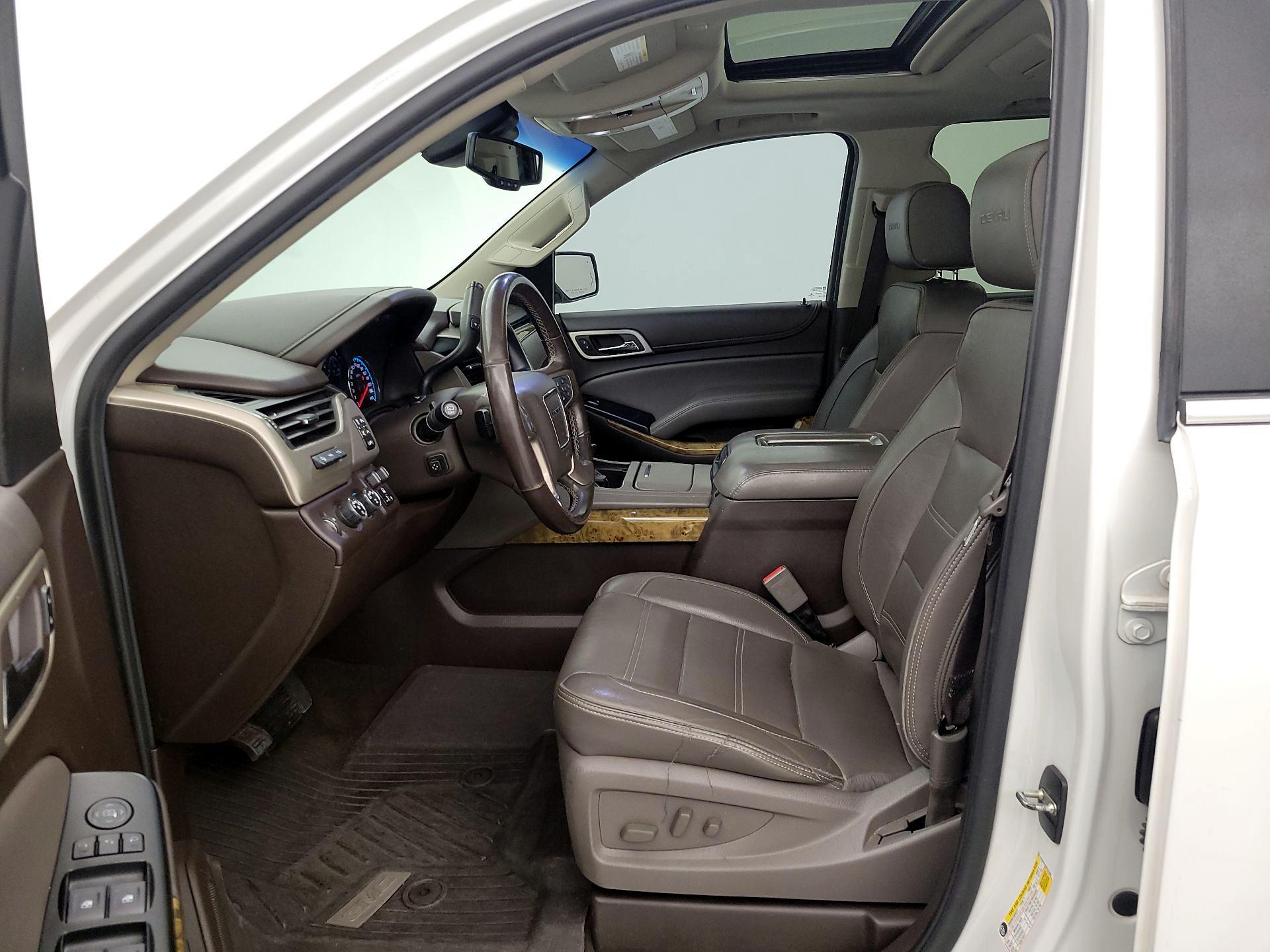 Thumbnail: 2017 GMC Yukon XL - 11