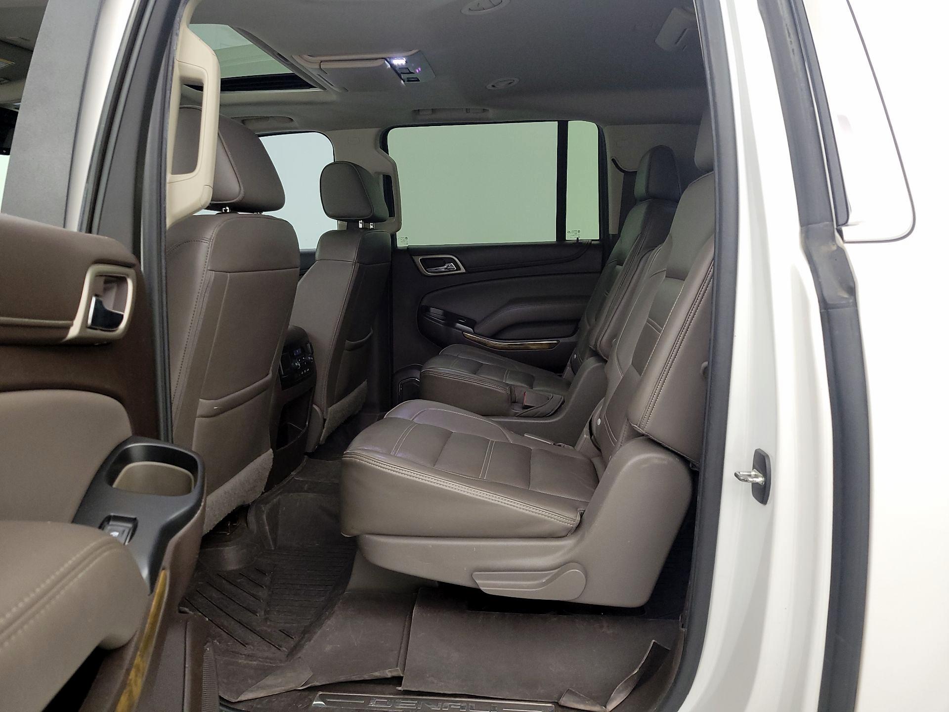 Thumbnail: 2017 GMC Yukon XL - 20