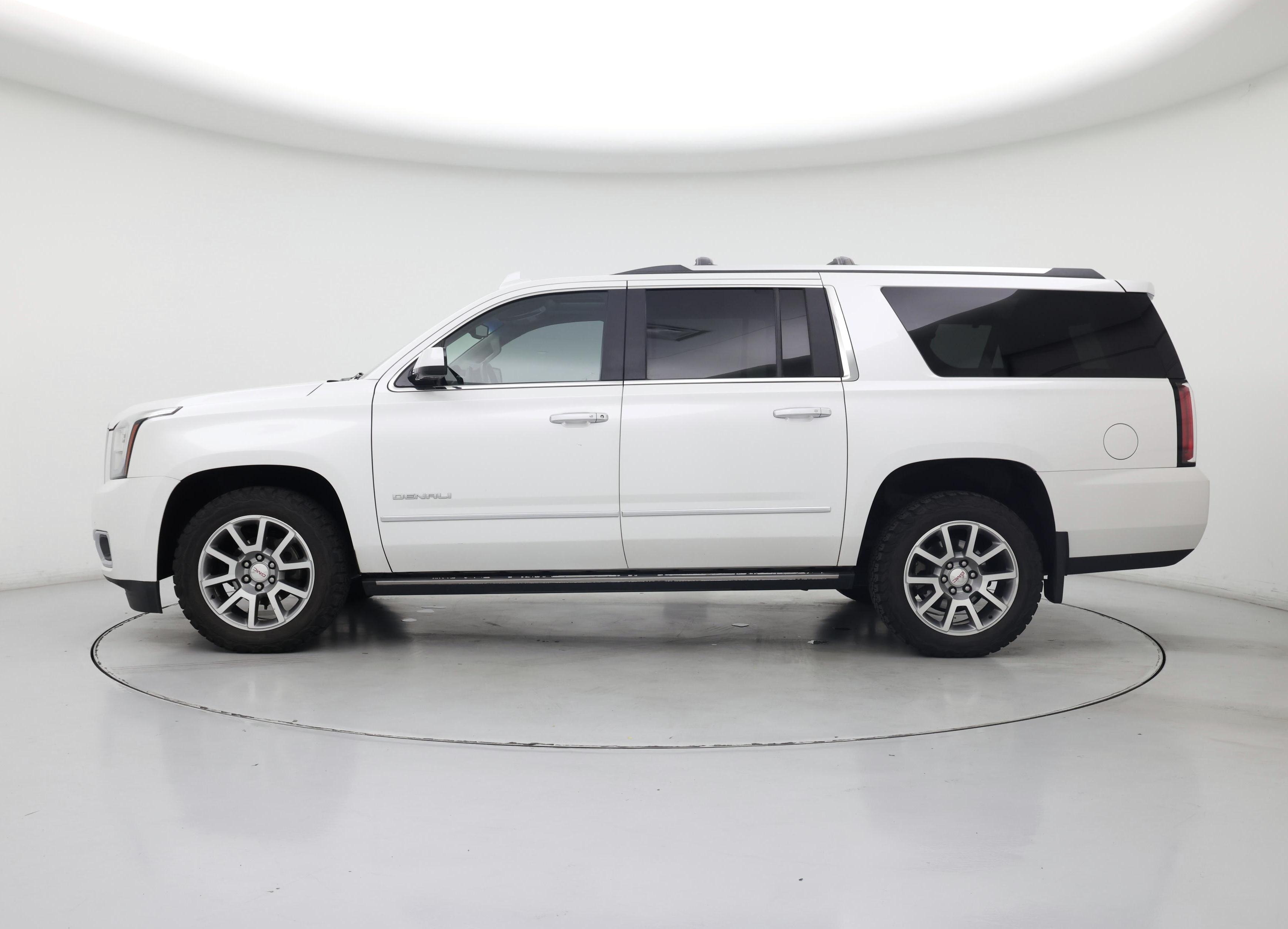 Thumbnail: 2017 GMC Yukon XL - 3