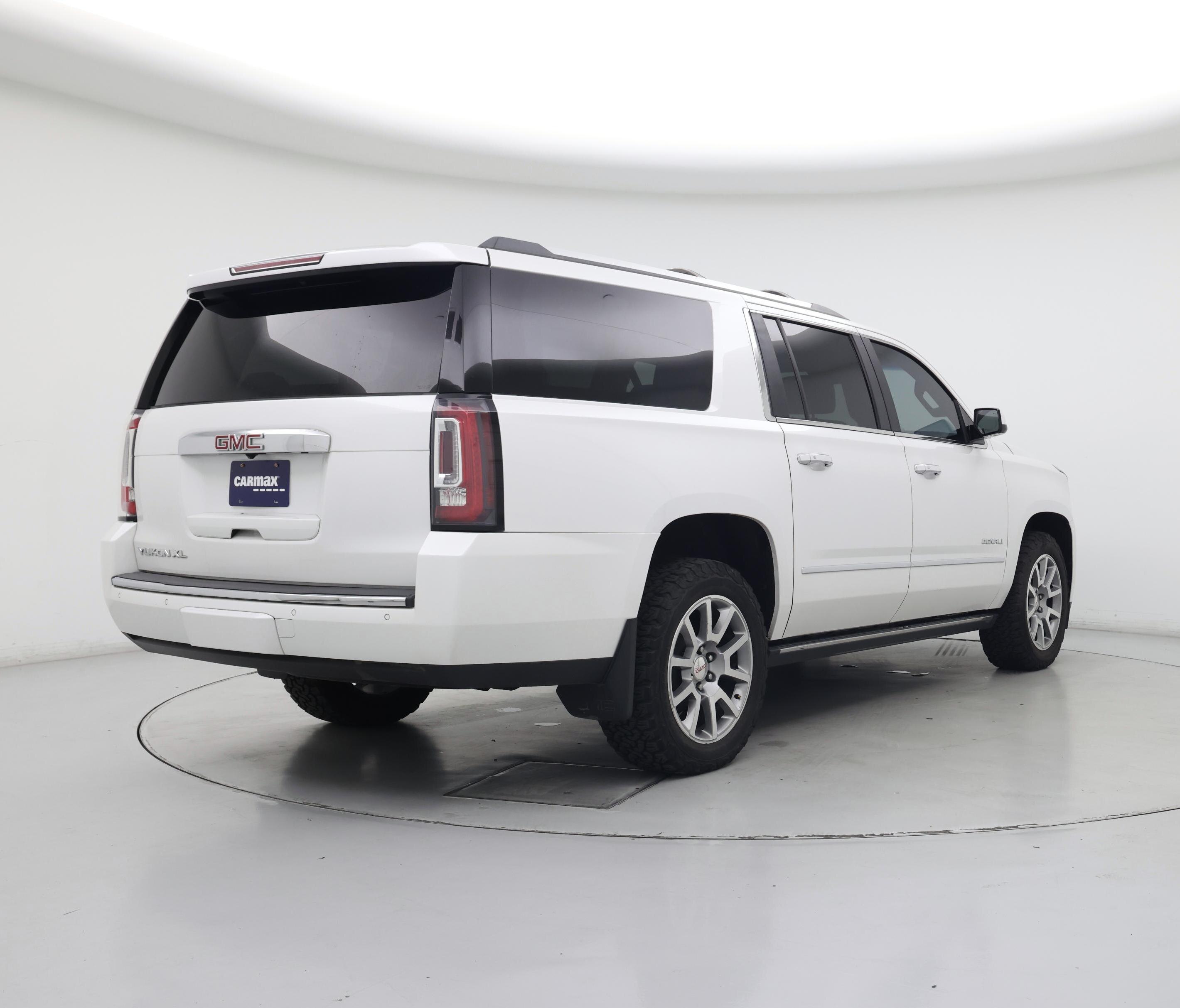 Thumbnail: 2017 GMC Yukon XL - 8