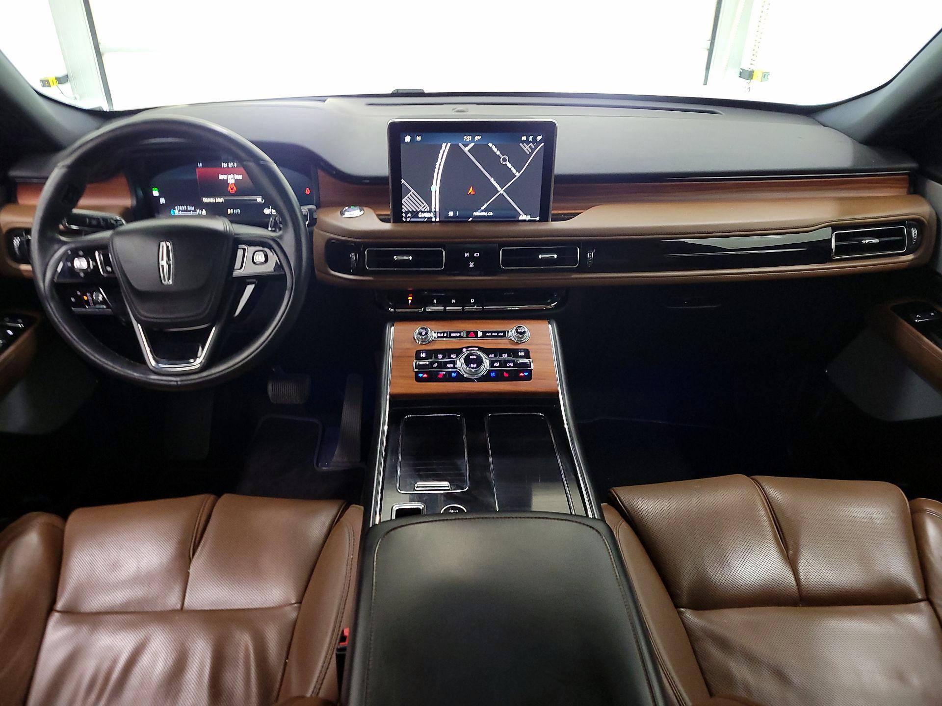 Thumbnail: 2020 Lincoln Aviator - 9