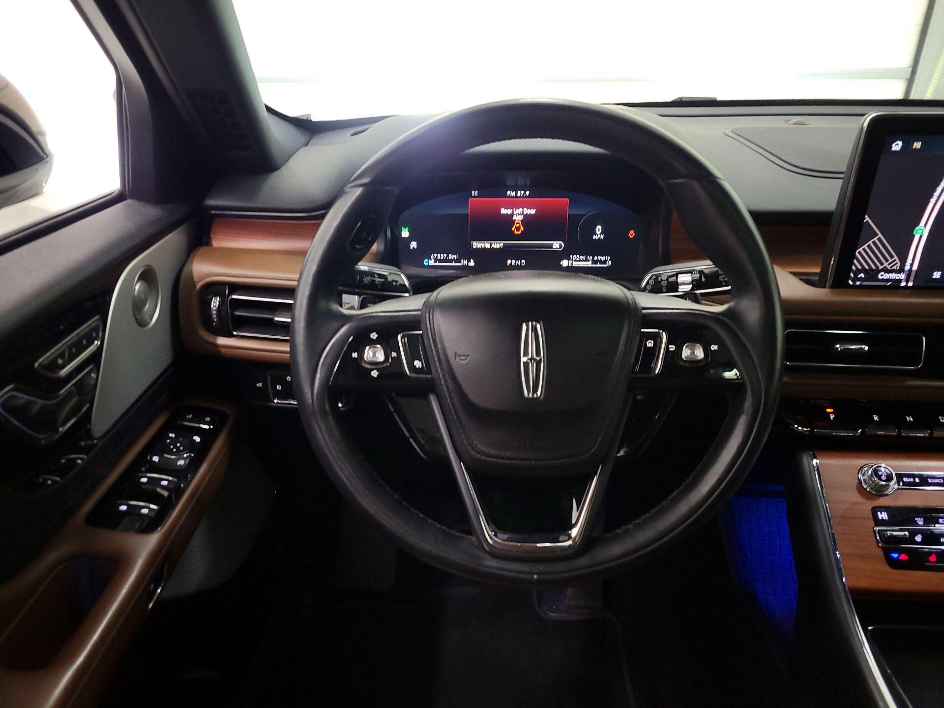 Thumbnail: 2020 Lincoln Aviator - 10