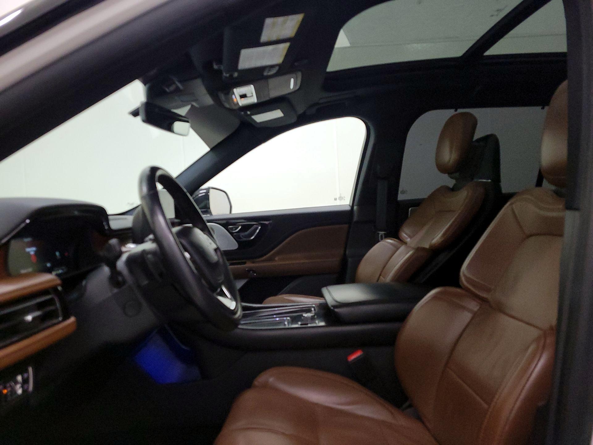 Thumbnail: 2020 Lincoln Aviator - 20