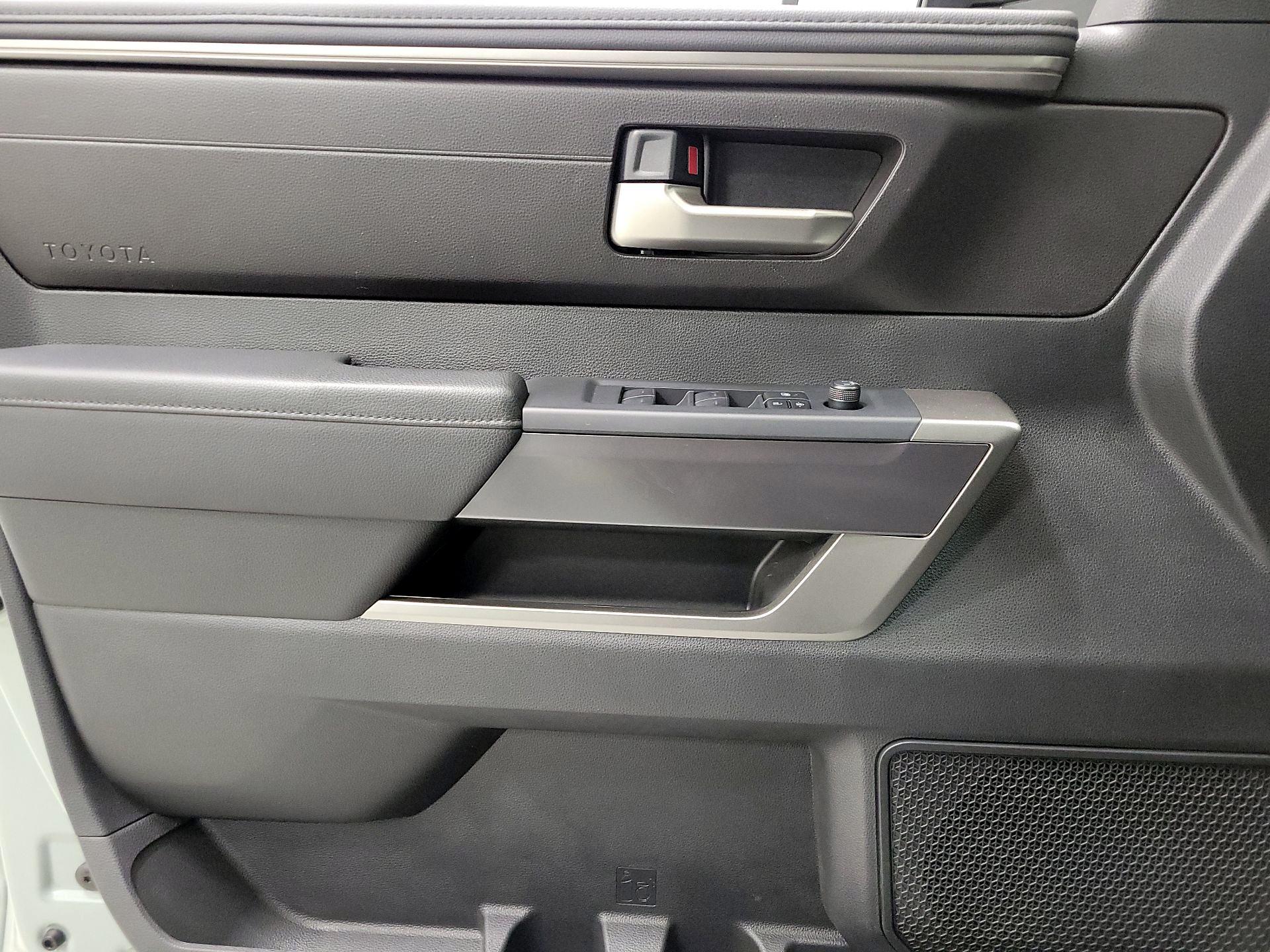 Thumbnail: 2025 Toyota Tundra - 12