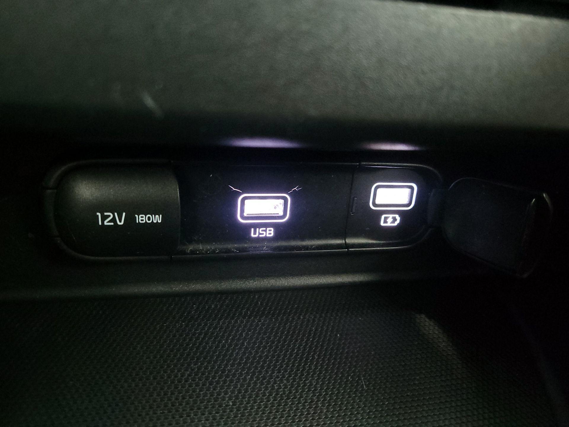 Thumbnail: 2022 Kia Seltos - 18