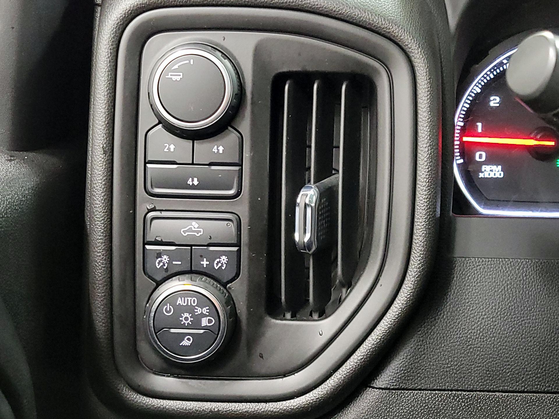 Thumbnail: 2022 Chevrolet Silverado 2500 - 13