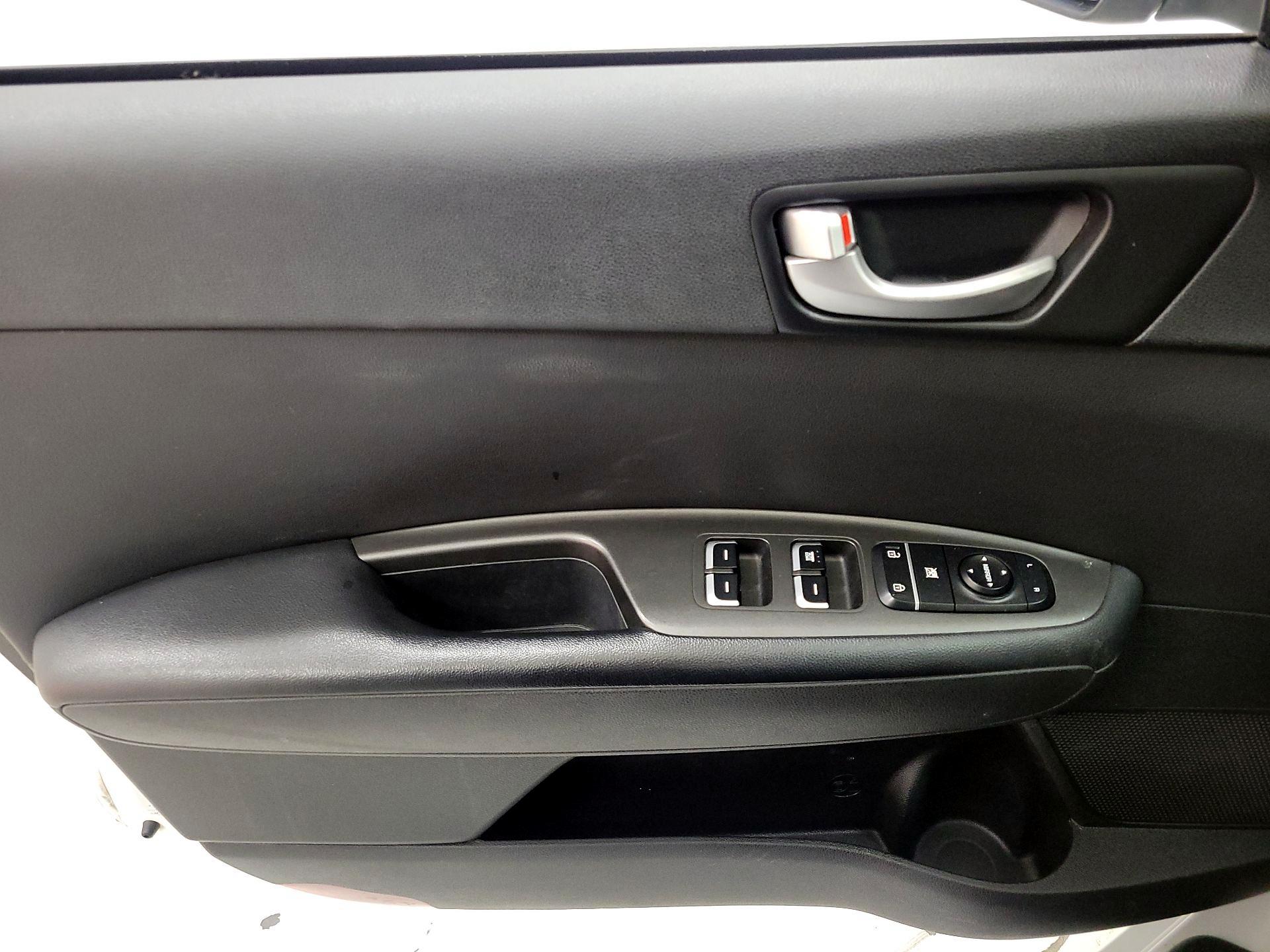 Thumbnail: 2018 Kia Optima - 12