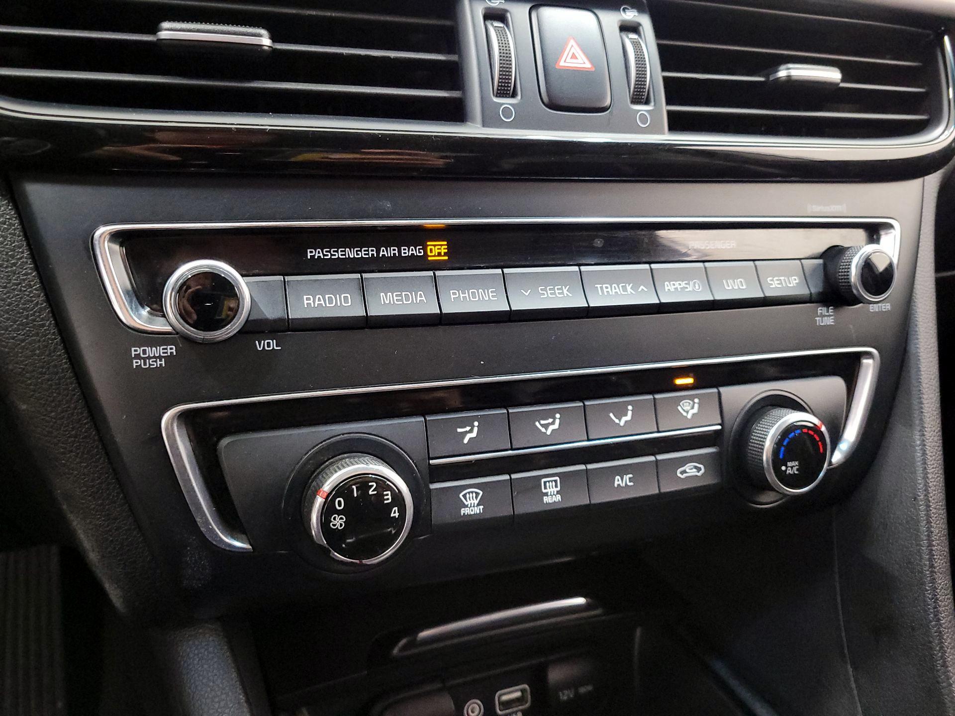 Thumbnail: 2018 Kia Optima - 16