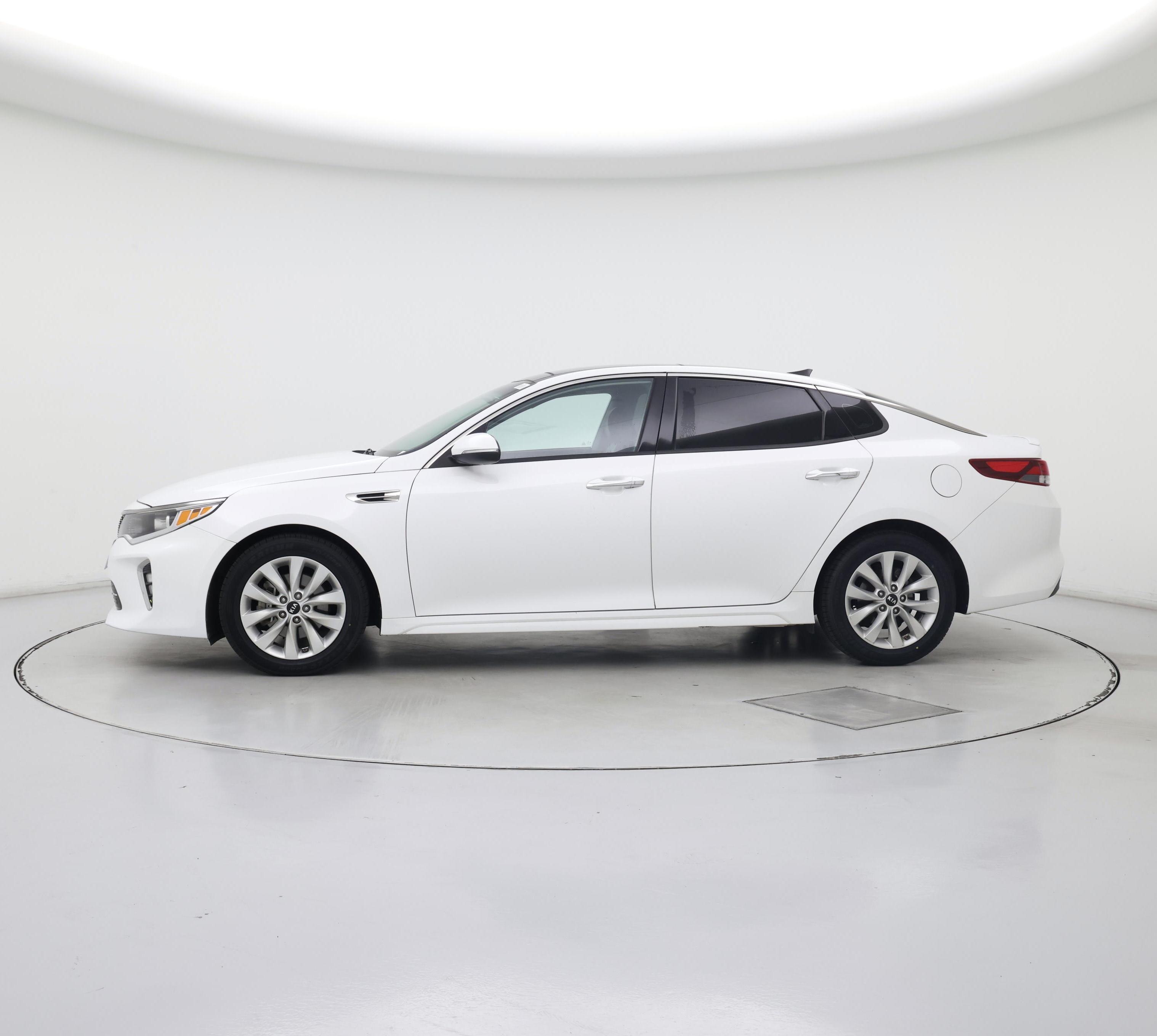 Thumbnail: 2018 Kia Optima - 3